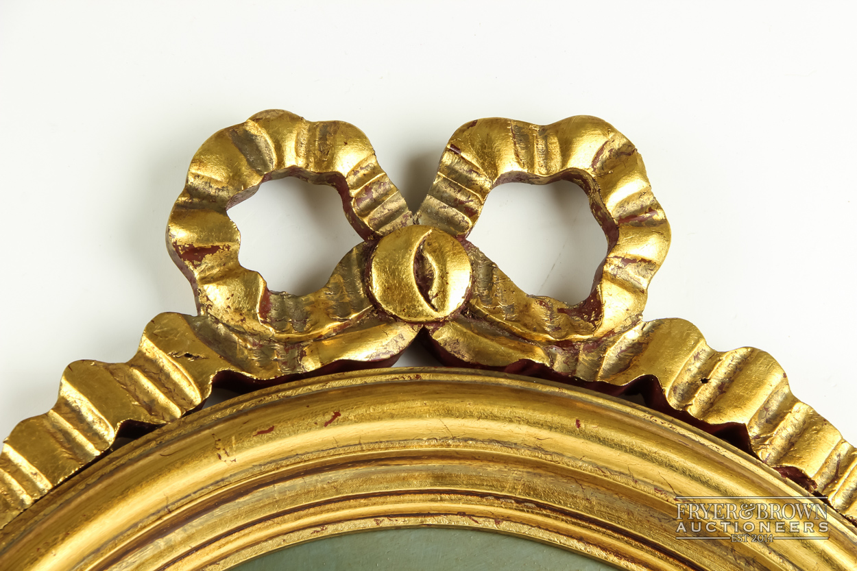 A pair of oil paintings of tropical birds, oval, ornate Regency style gilt frames (2) - Image 4 of 5