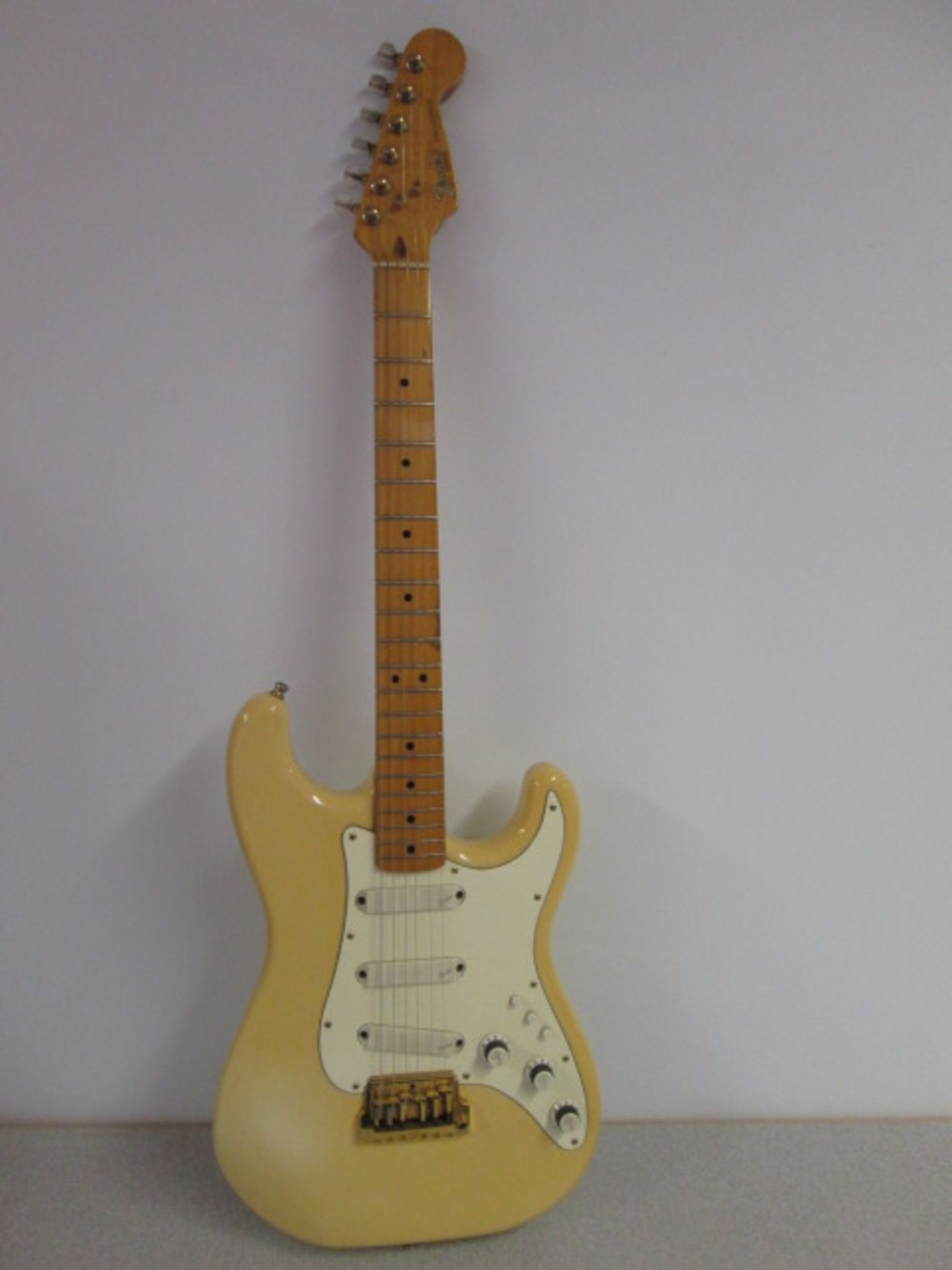 Fender Stratocaster Elite Guitar