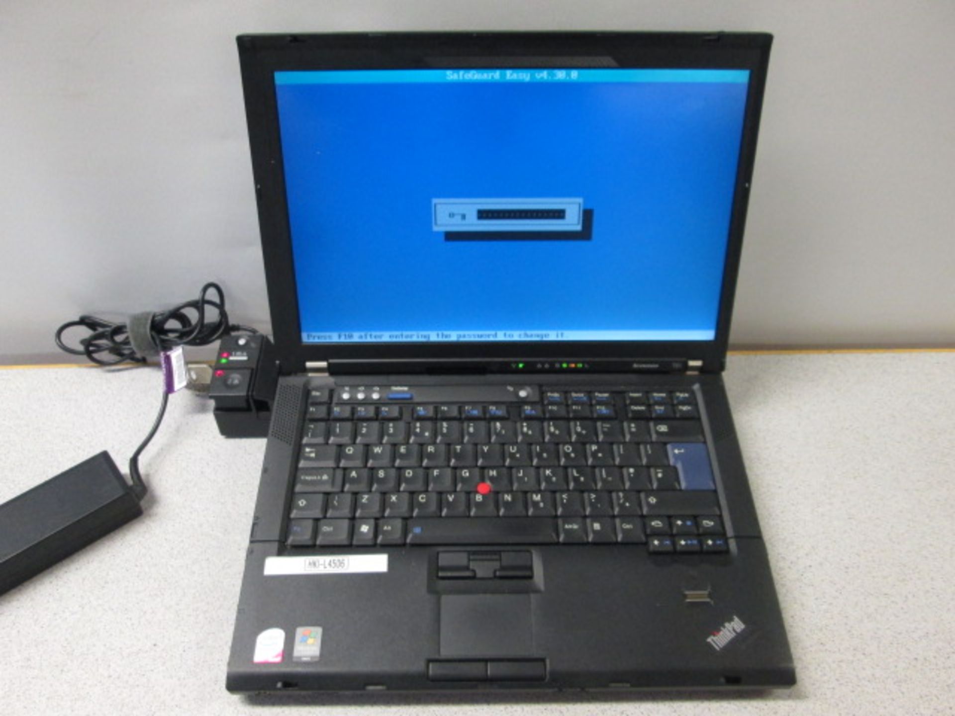 Lenovo ThinkPad T Series T61 7661 - 14".