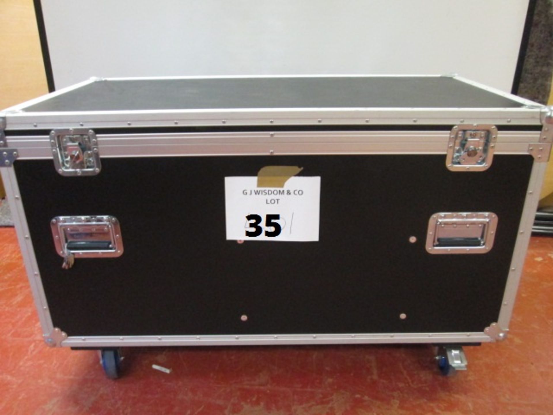 Oakleigh Mobile Audio Equipment Road Trunk