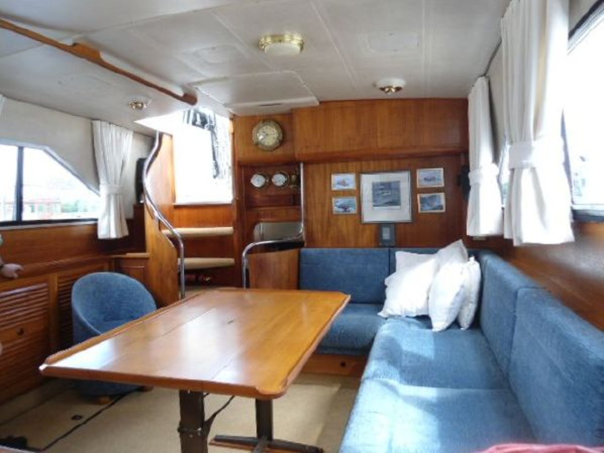 Broom Monarch 39ft, 6 Berth Offshore/River Aft Bridge Cruiser "NO VAT or Buyers Premium on this Lot" - Image 8 of 15