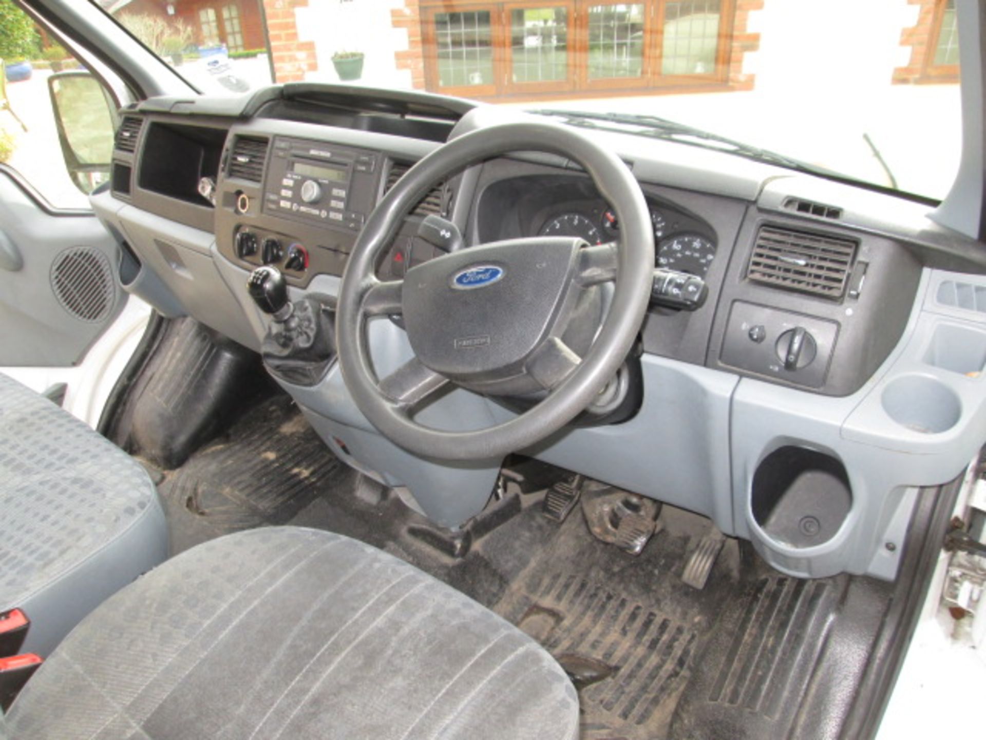 (GV09 BWN) Ford Transit 115 T350L White Panel Van - Image 15 of 18