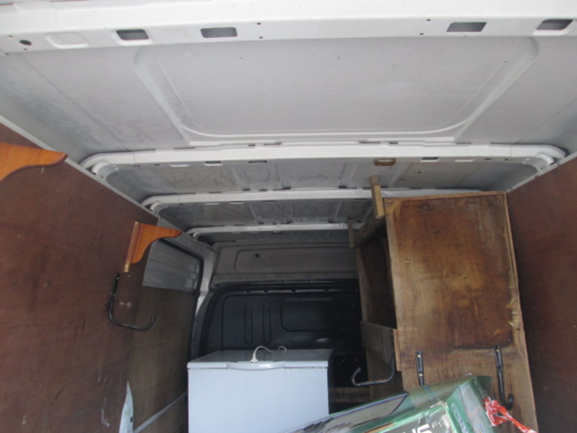 (GV09 BWN) Ford Transit 115 T350L White Panel Van - Image 10 of 18