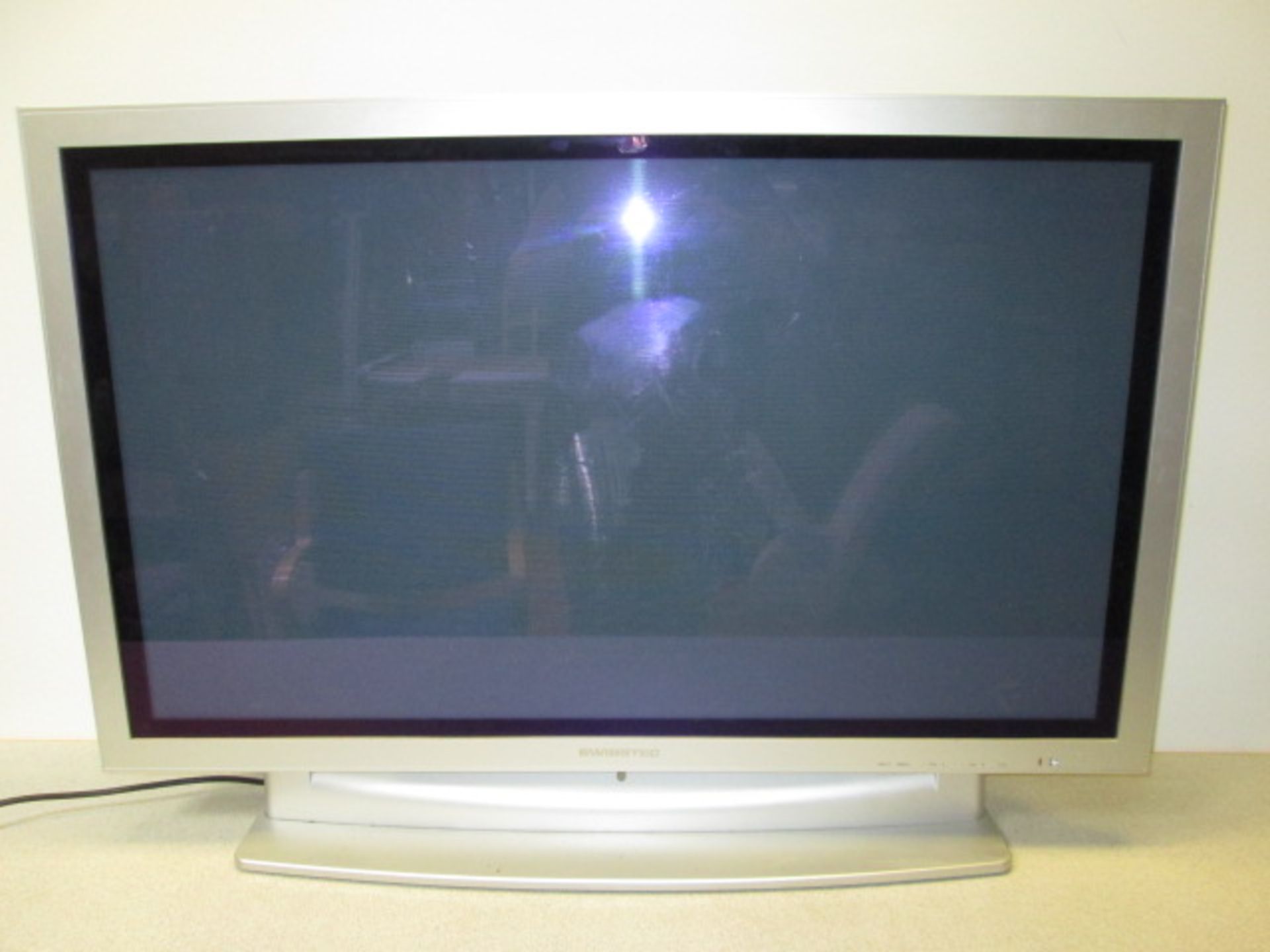 Swisstec 42" PDP TV Receiver, Model SKY-EN42/W1LG. Comes with Power Supply - Image 2 of 3