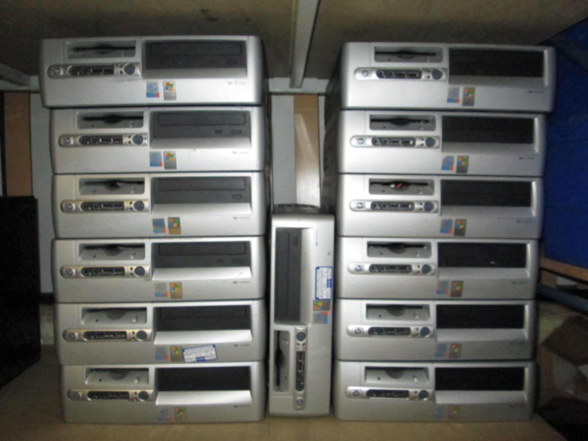 Lot to Include: 13 x HP Compaq D530, 4 x HP Compaq DC 7600 & 3 x Dell Dimension 2350. Sold with no - Image 3 of 6