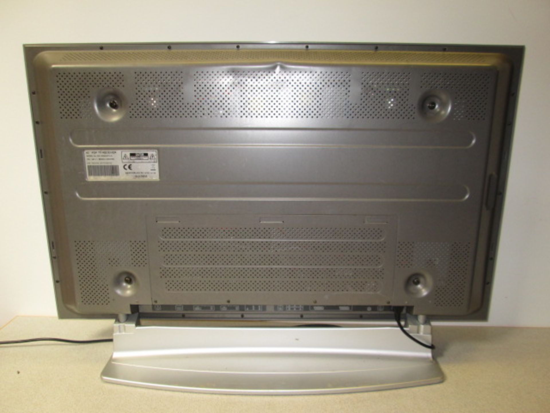 Swisstec 42" PDP TV Receiver, Model SKY-EN42/W1LG. Comes with Power Supply - Image 3 of 3