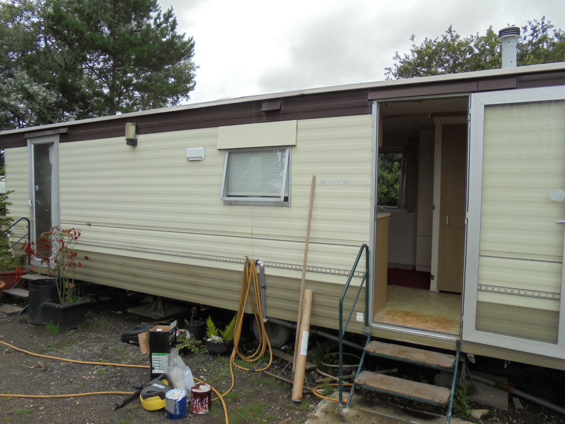 WARRANT SATISFIED. 'LOT WITHDRAWN' Atlas Festival Static Caravan. 30ft x 10ft, Year 1990. - Image 20 of 21