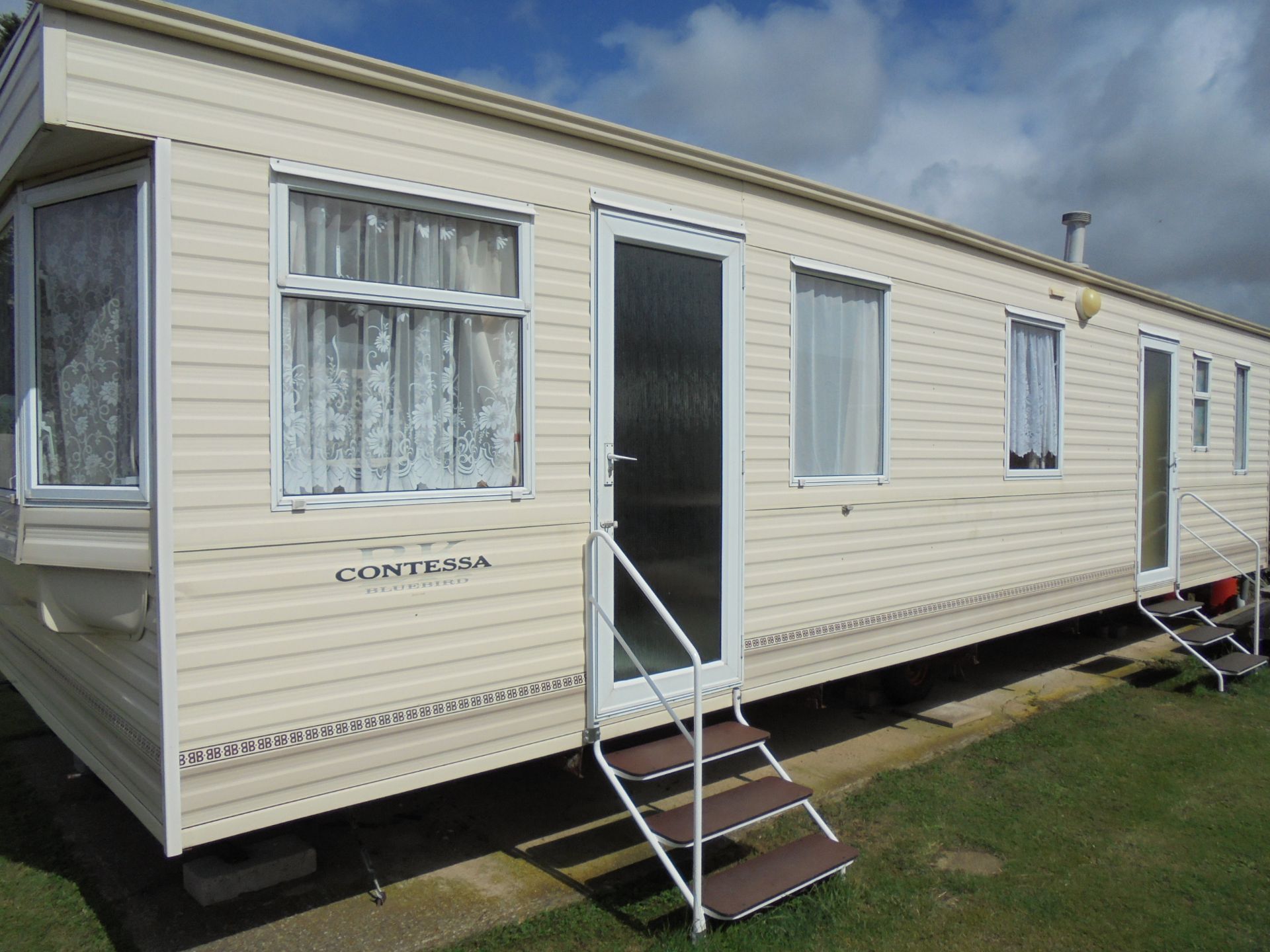 "WARRANT SATISFIED. 'LOT WITHDRAWN" BK Contessa Static Caravan. Size  32ft x 12ft, Year 2004. - Image 8 of 25