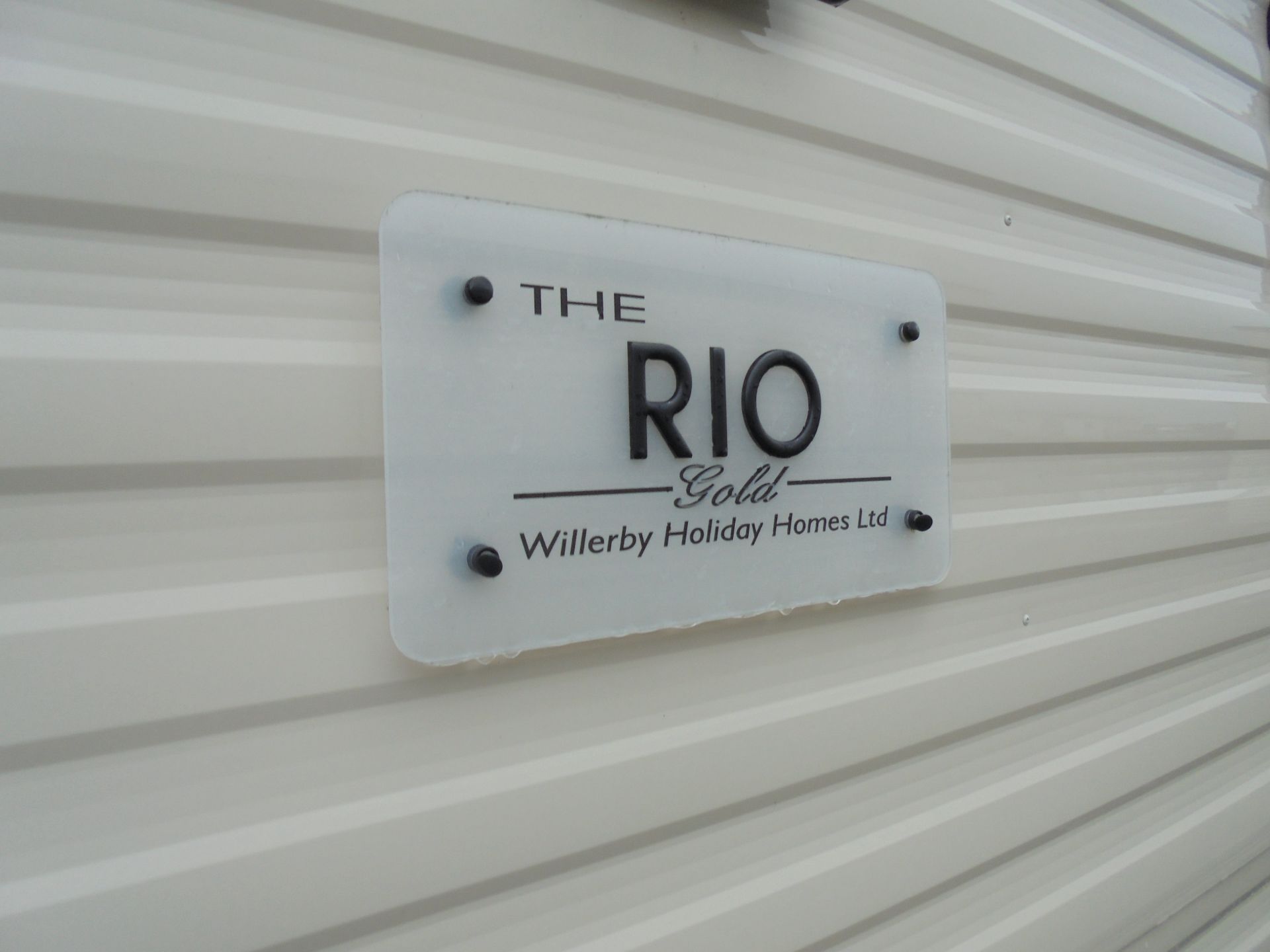 "WARRANT SATISFIED. 'LOT WITHDRAWN" Willerby Rio Gold Static Caravan. Size 33ft x 12ft, Year 2012. - Image 2 of 35