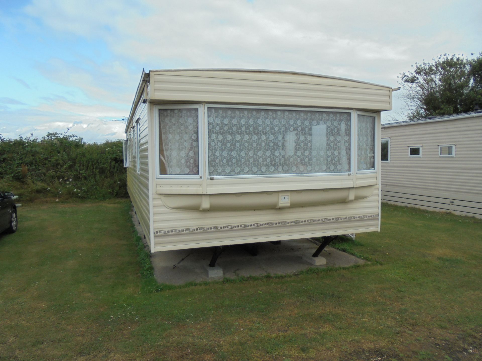 "WARRANT SATISFIED. 'LOT WITHDRAWN" BK Contessa Static Caravan. Size  32ft x 12ft, Year 2004. - Image 4 of 25
