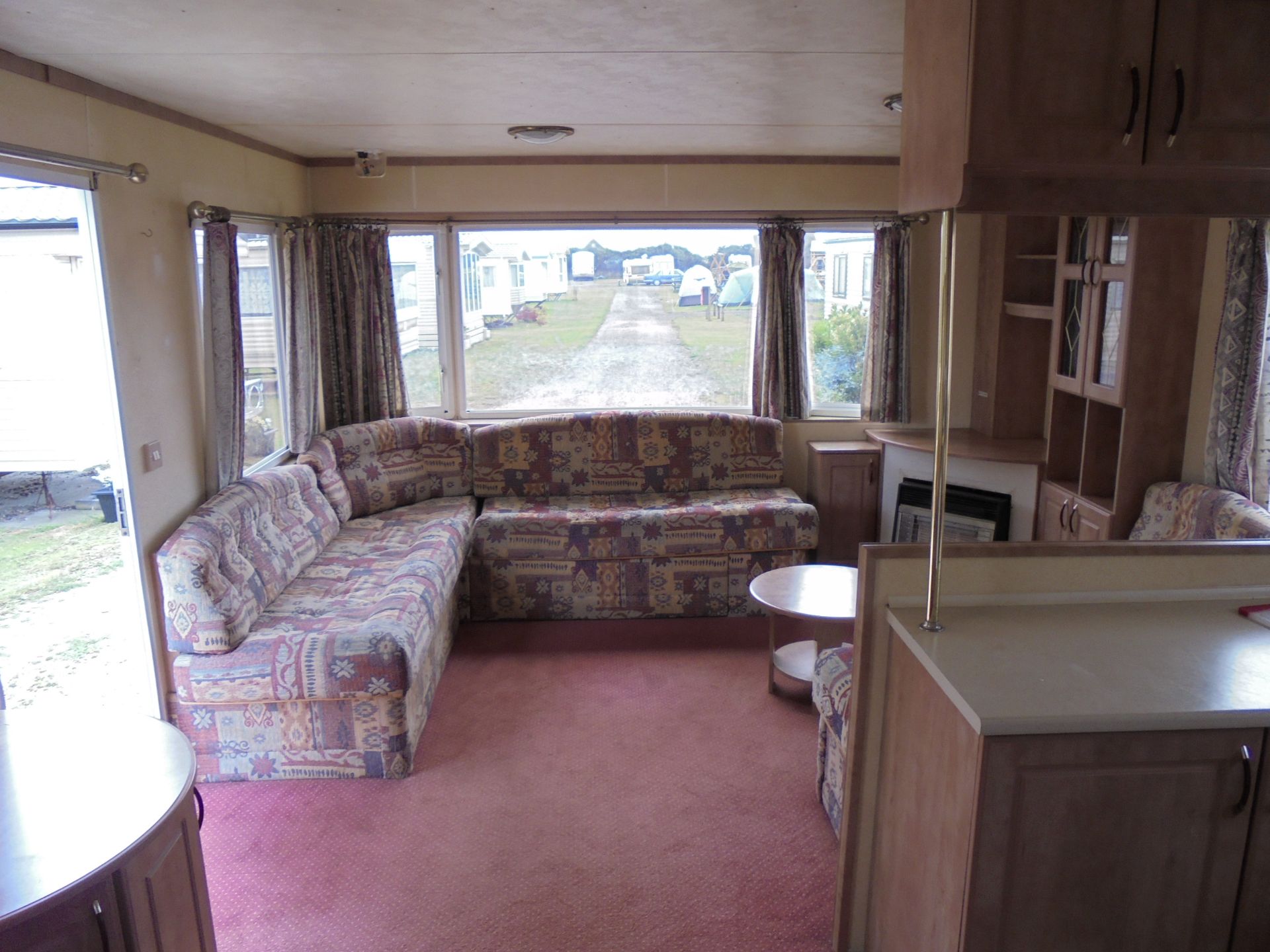 WARRANT SATISFIED. 'LOT WITHDRAWN' Bluebird Charisma Static Caravan. 35ft x 12ft, Year 2000. - Image 19 of 26