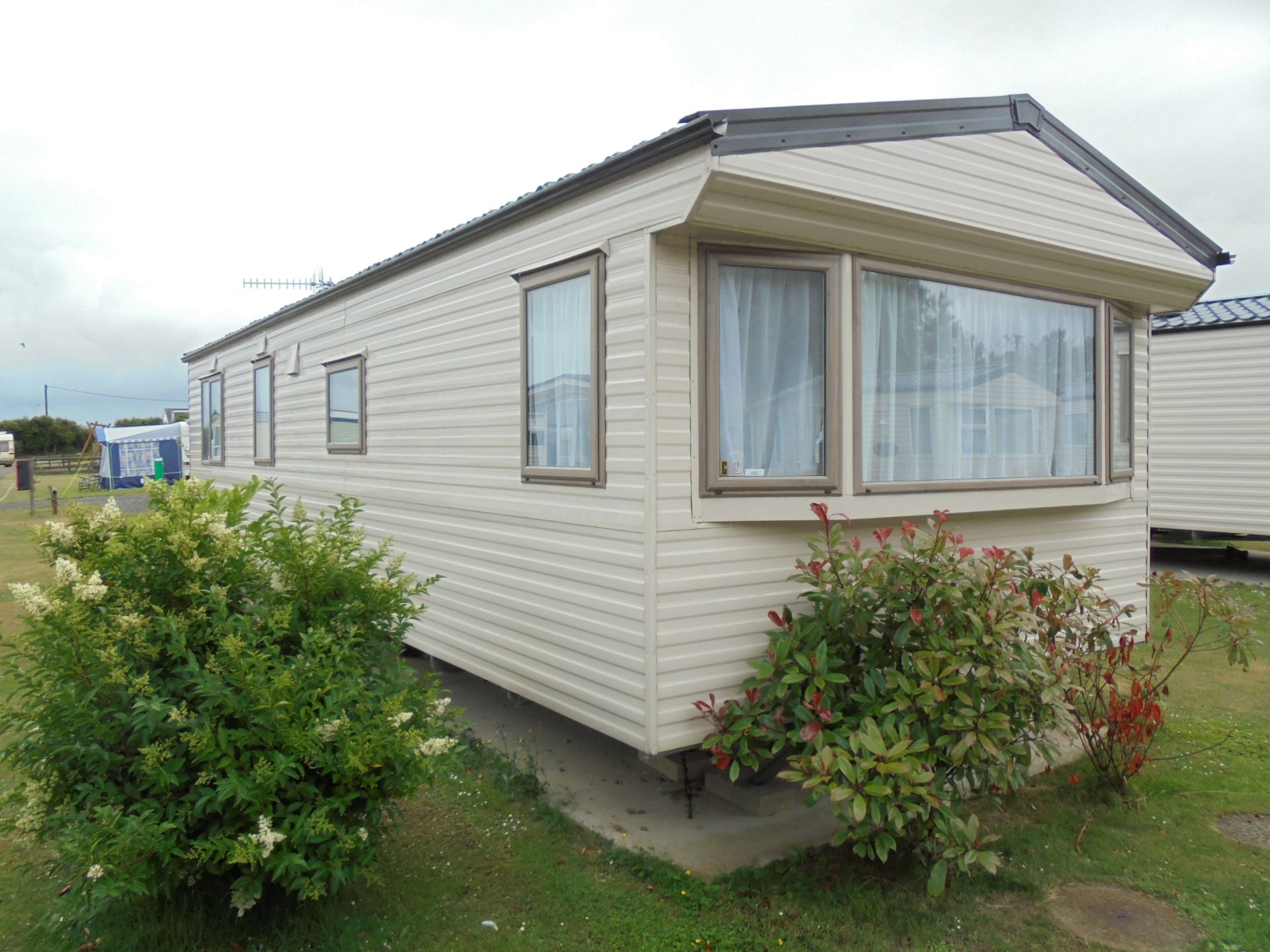 "WARRANT SATISFIED. 'LOT WITHDRAWN" Willerby Rio Gold Static Caravan. Size 33ft x 12ft, Year 2012.