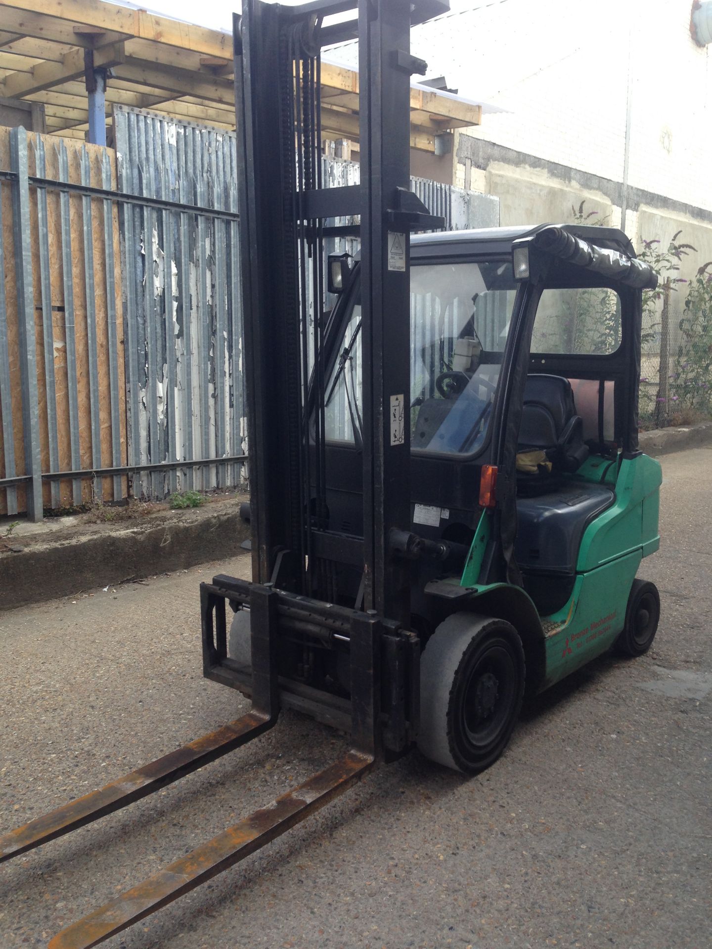 Caterpillar GP20N Counterbalance Gas Forklift Truck - Image 3 of 6