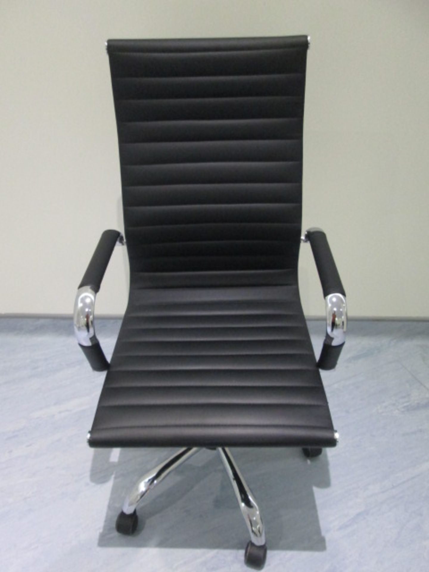 A Metro Eames Style Quality Black Operators Chair on Chrome Frame (As New) - Image 2 of 4