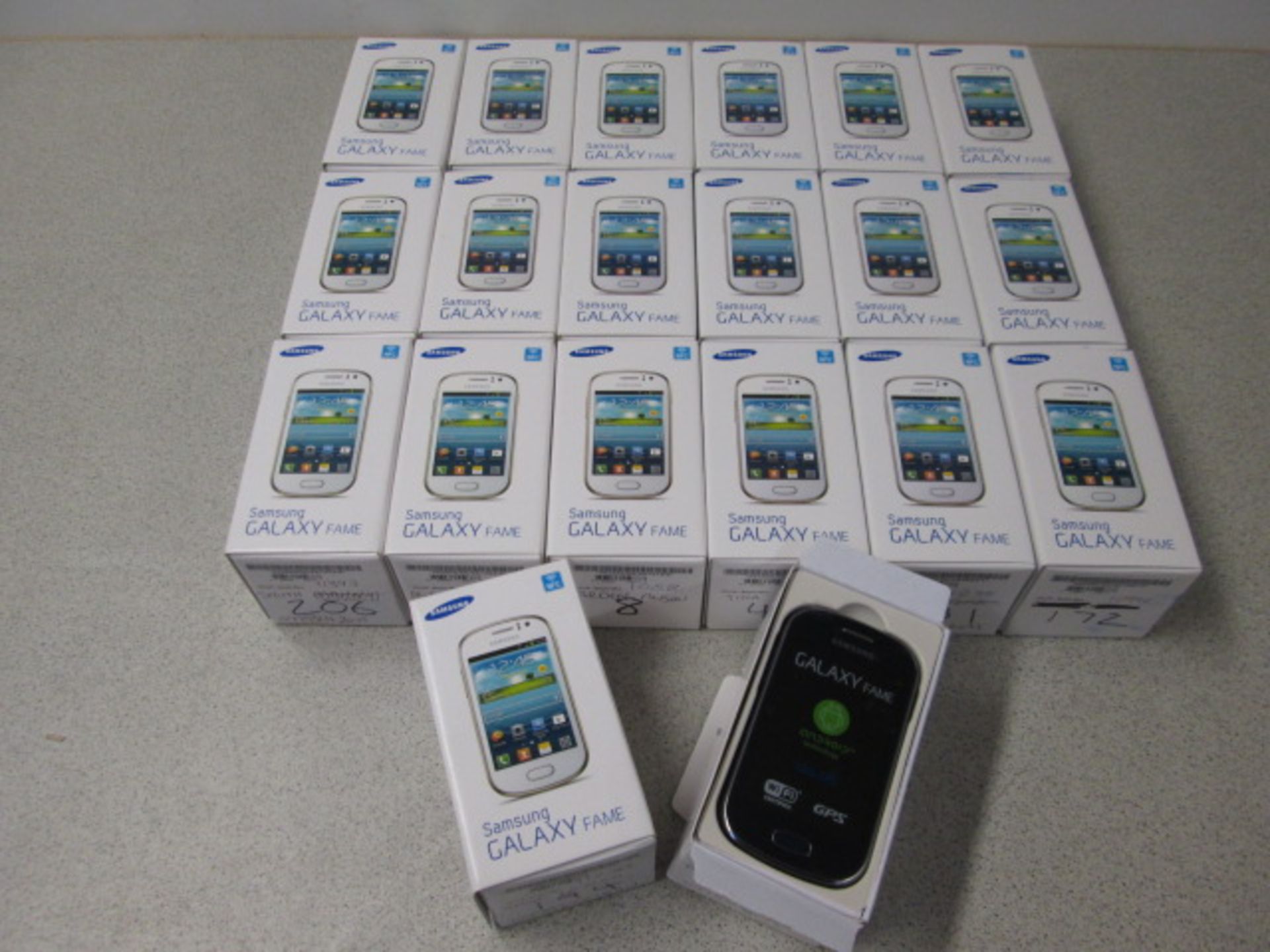 10 x Samsung Galaxy Fame, Model GT-S6810P, Mobile Phones.