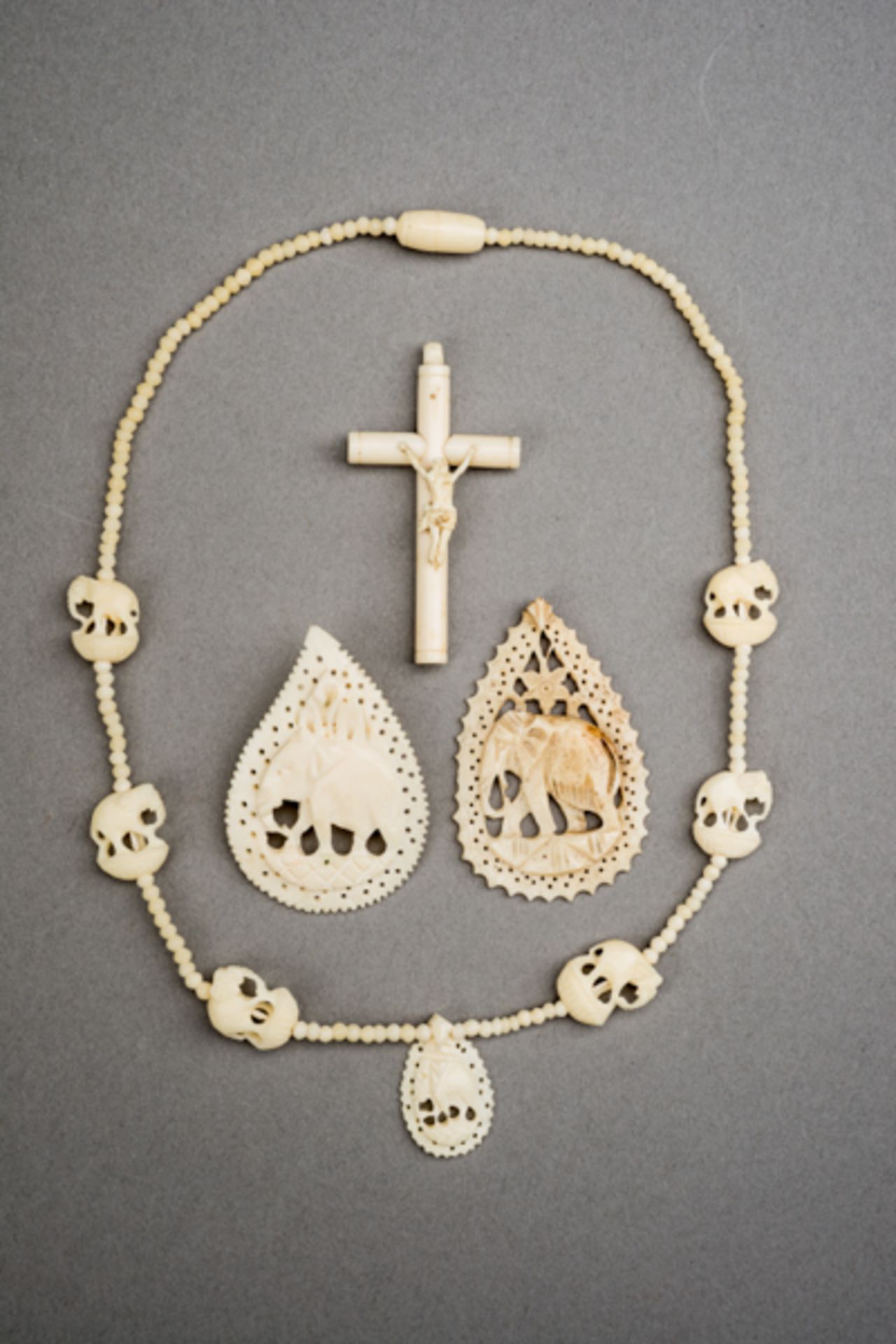 INDIAN COLONIAL IVORY JEWLERRY  Ivory. India, approx. mid 20th cent.  A necklace with ivory beads