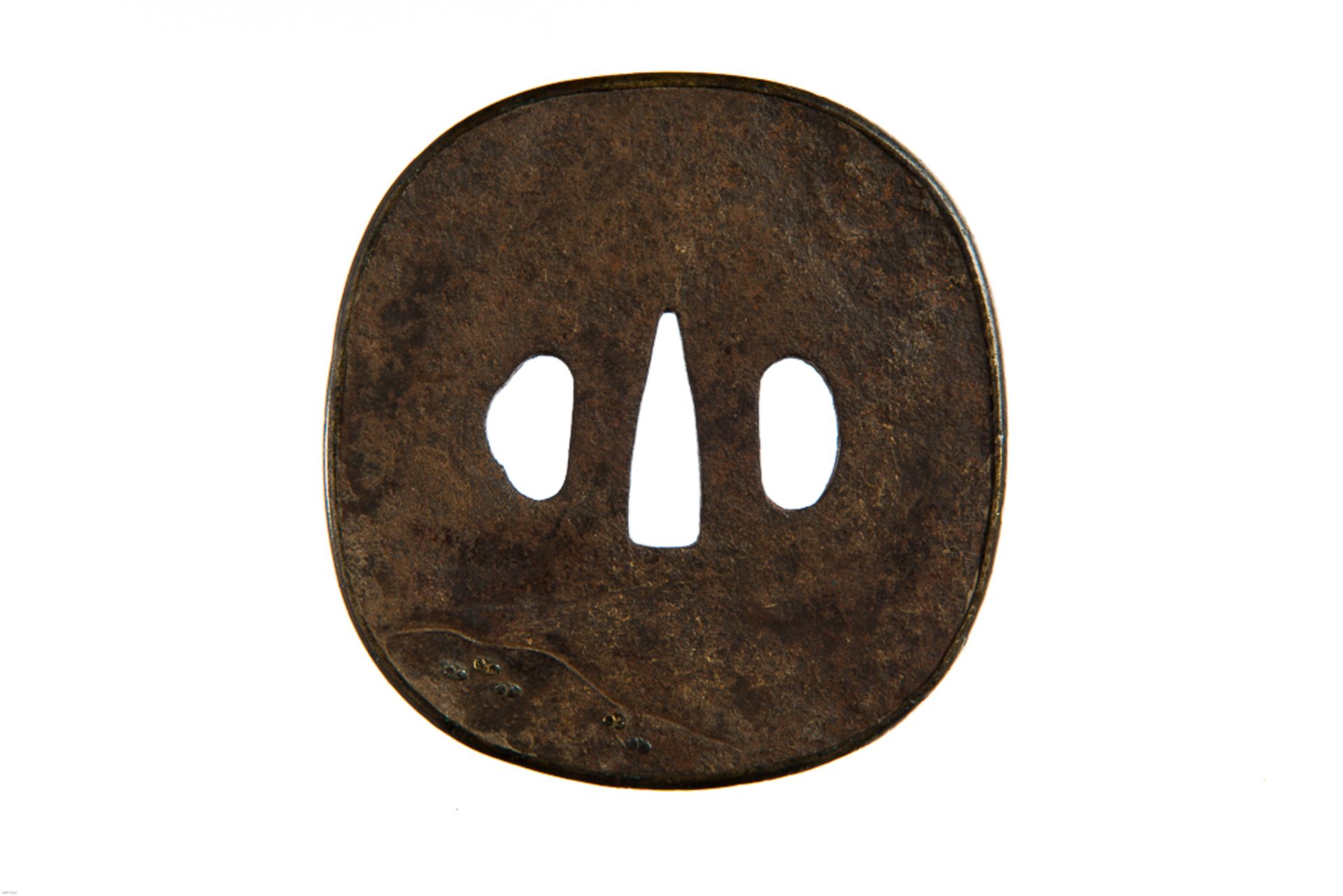 TSUBA MIT LIBELLE
Eisen und Iroezogan. Japan, 19. Jh.Runde Form mit erhabenem Rand, beide Hitsu - Image 2 of 3