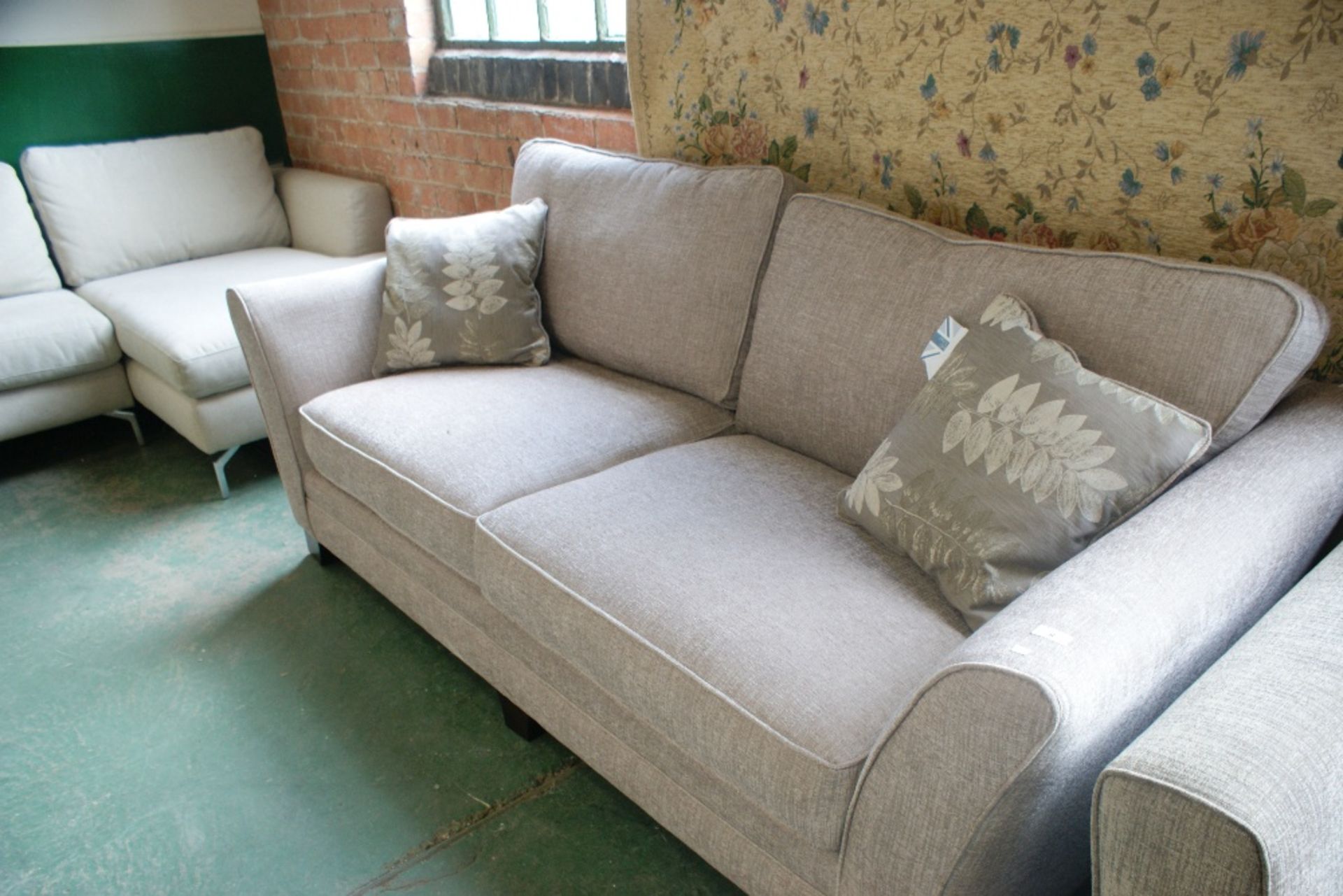 BEIGE 3 SEATER SOFA (489)(483852)(1)