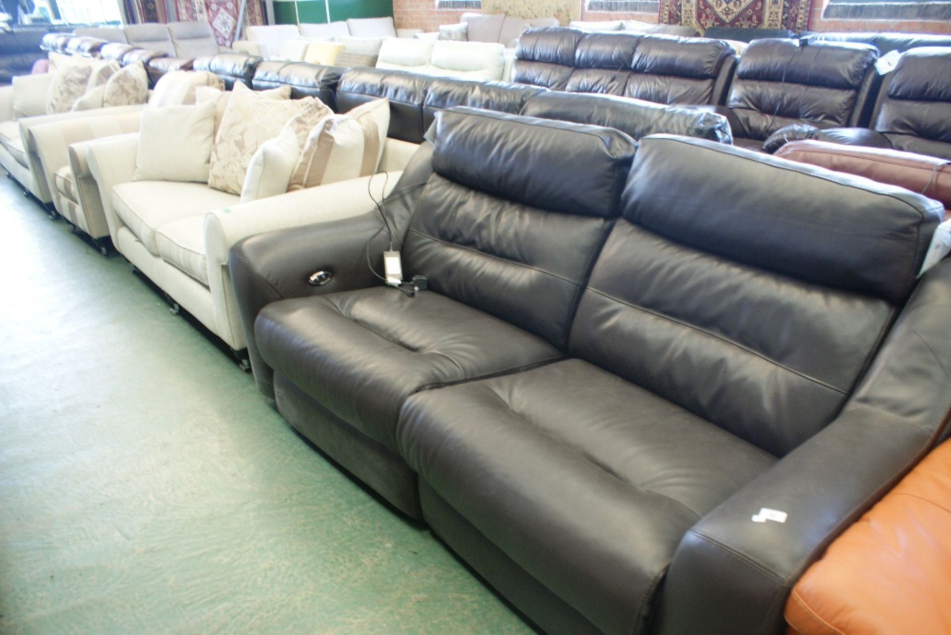 BROWN LEATHER ELECTRIC RECLINING 3 SEATER SOFA (17)