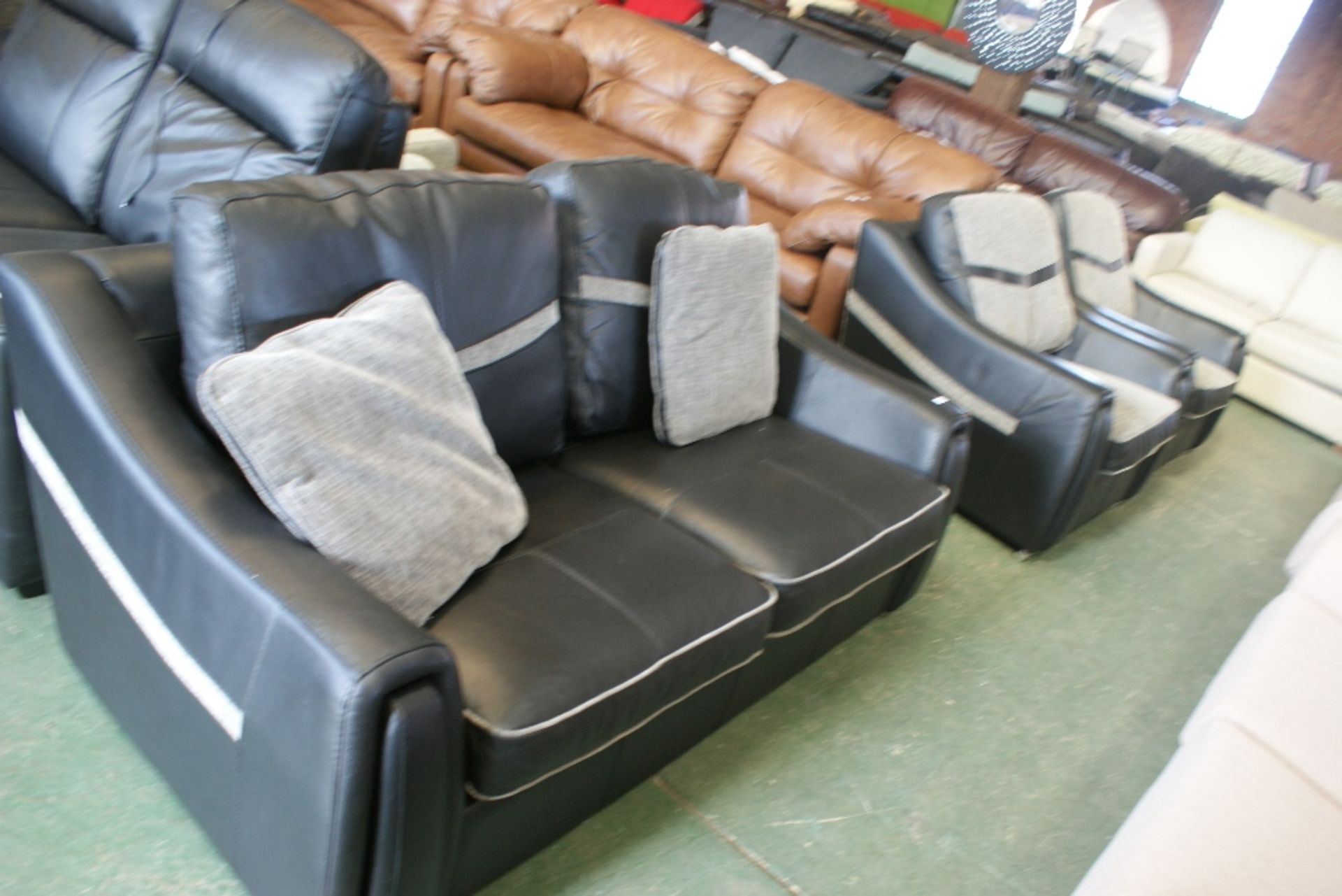 BLACK LEATHER AND GREY 2 SEATER SOFA AND 2 CHAIRS (2218)(888050)(2)