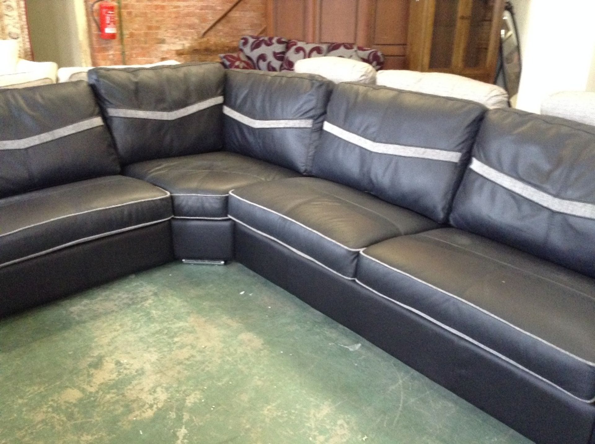 BLACK AND GREY LEATHER 3 PART CORNER GROUP (WITH REVERSIBLE CUSHIONS)