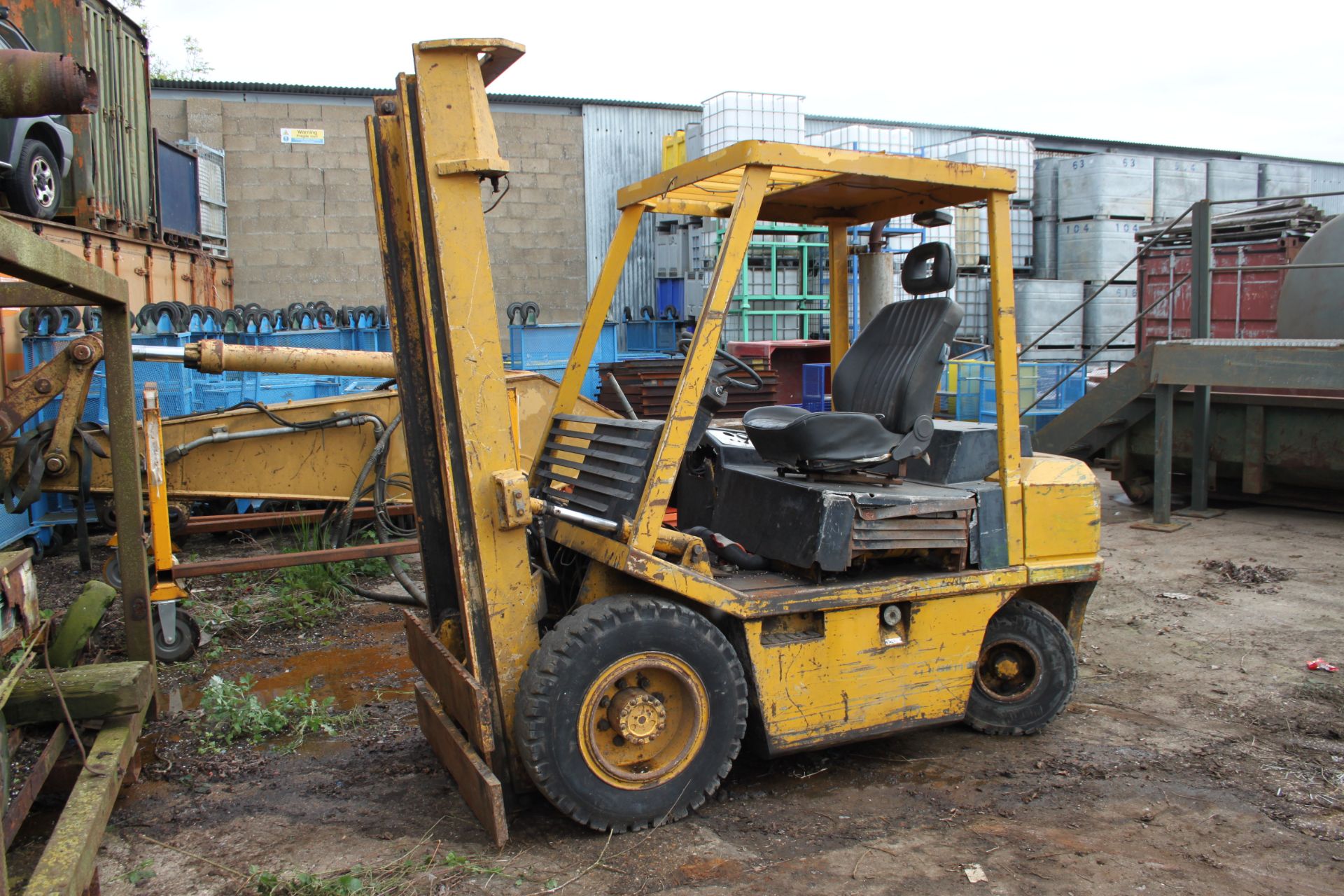 LANSING DIESEL 2.5TON FORK LIFT NON RUNNER C/W PERKINS ENGINE & DUPLEX MAST