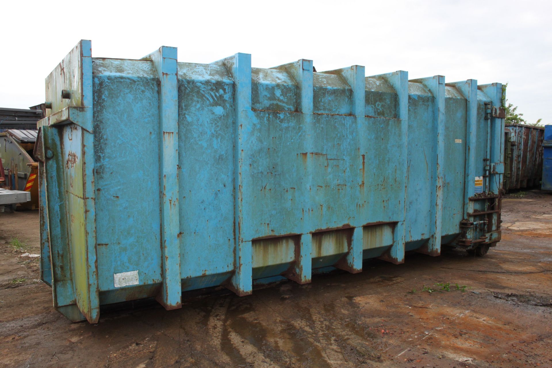 SELLERS 27M ENCLOSED RORO COMPACTOR SKIP