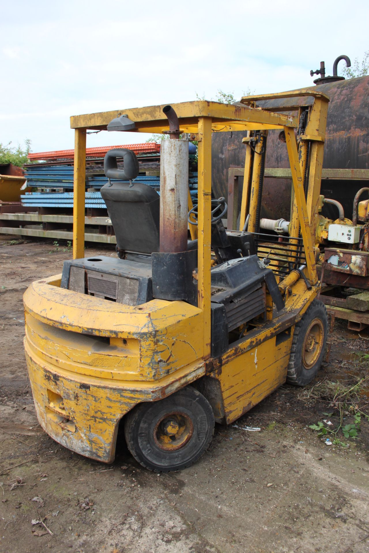 LANSING DIESEL 2.5TON FORK LIFT NON RUNNER C/W PERKINS ENGINE & DUPLEX MAST - Image 2 of 2