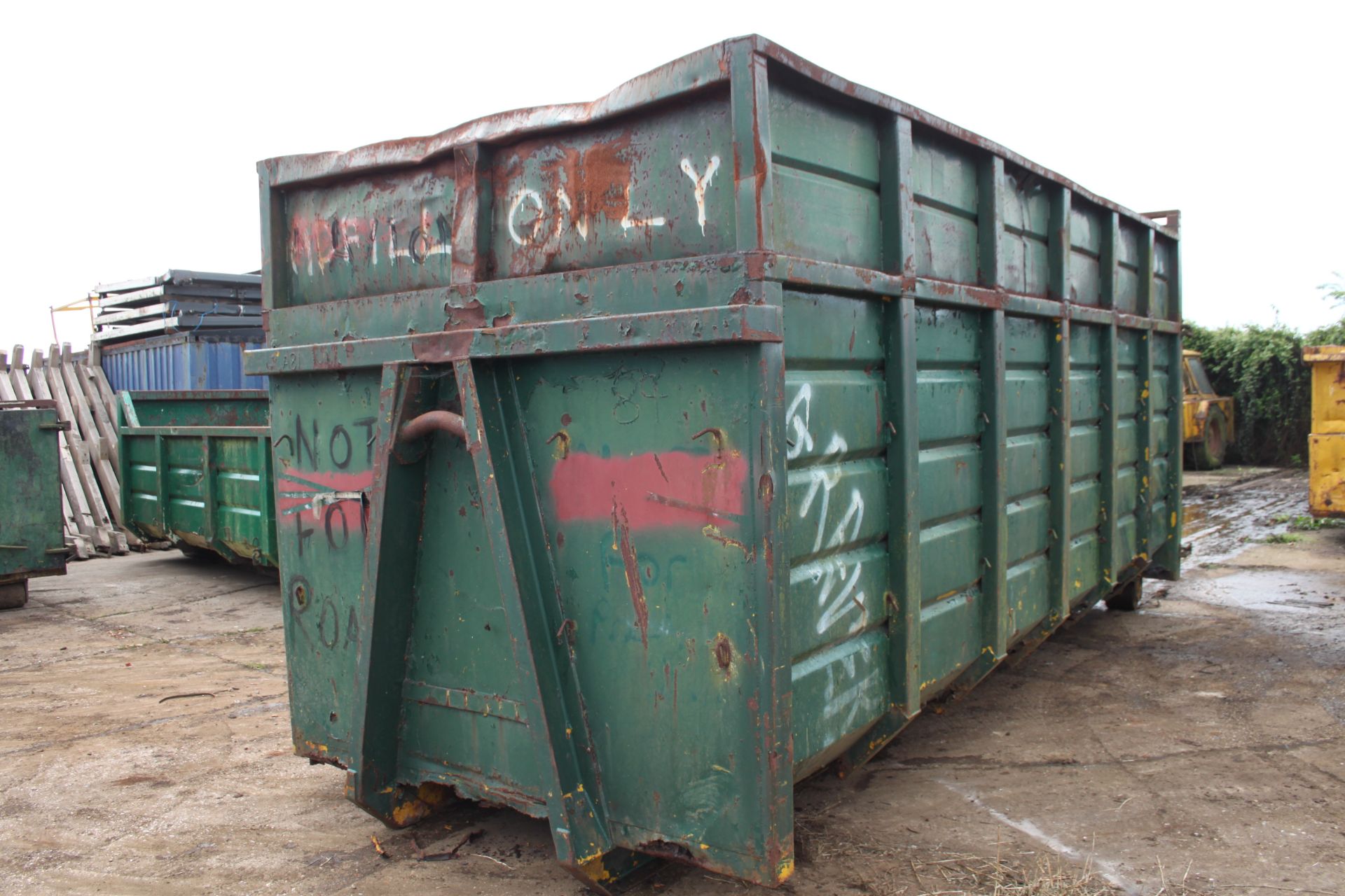 40 YRD DOUBLE DOOR RORO SKIP