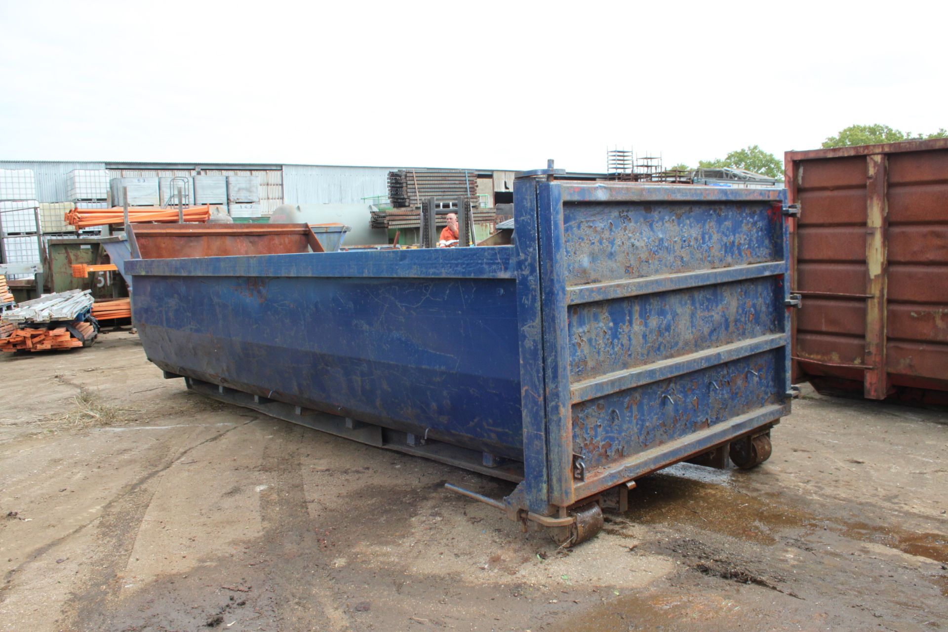 25YRD LOW SIDED RORO SKIP SINGLE DOOR - Image 3 of 3