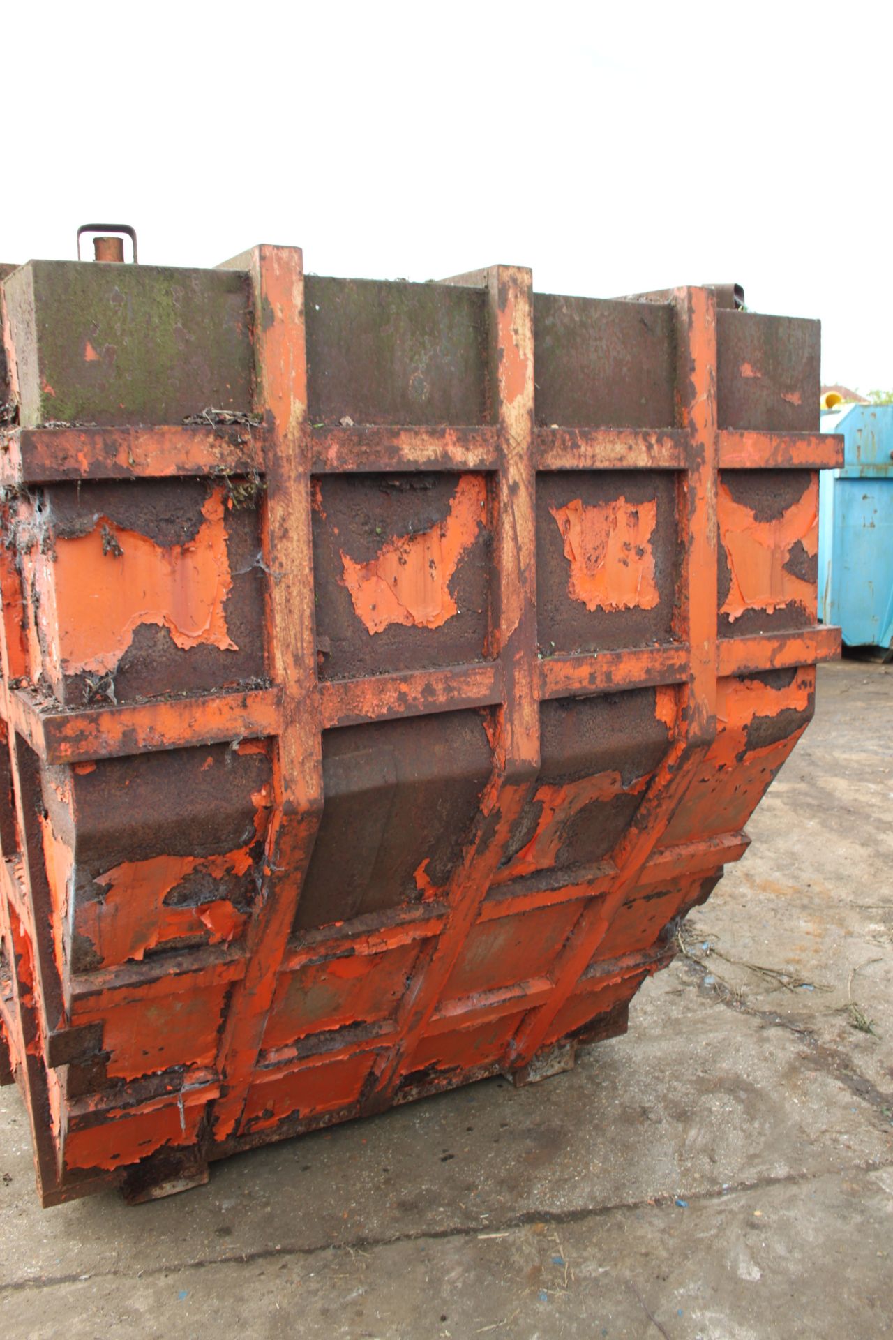 ENCLOSED 14YRD COMPACTOR SKIP WITH SMALL AND LARGE DOOR BEING USED AS PAINT STORE