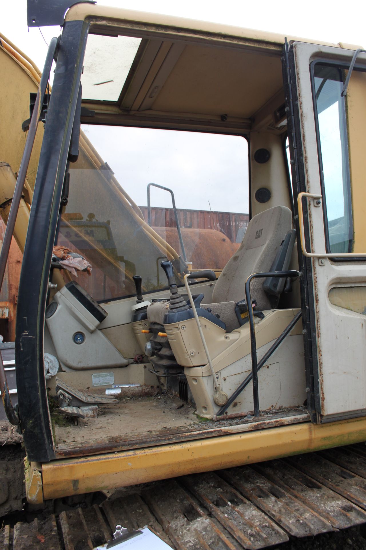 CAT 317 TRACKED DIGGER C/W 2000MM DRAINAGE BUCKET & 36" DIGGER BUCKET,16,693HRS SERIAL NUMBER - Image 3 of 6