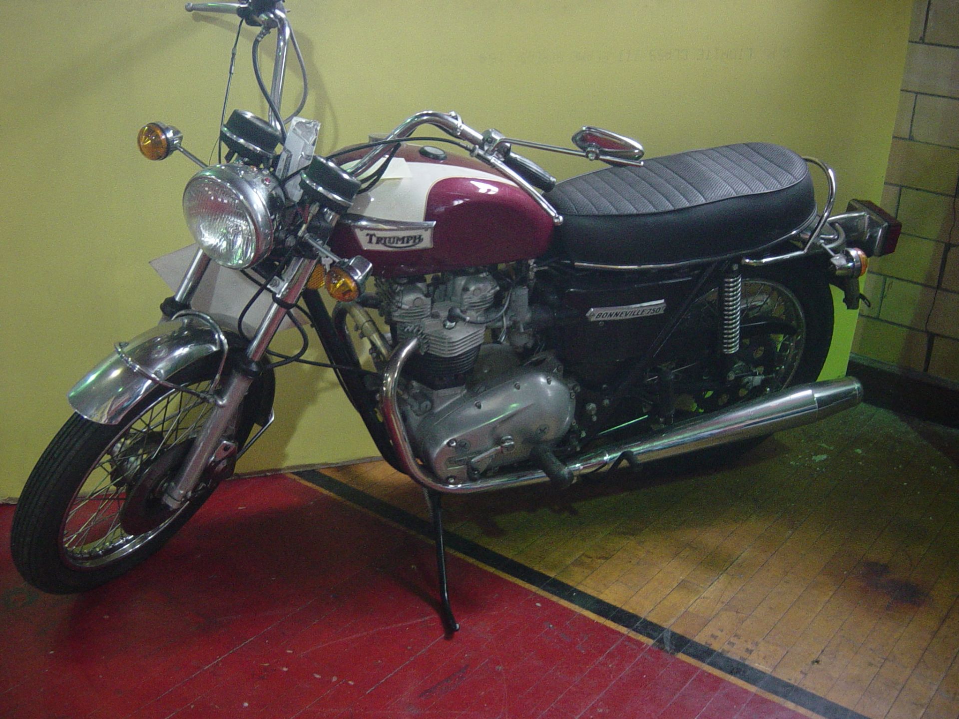 1976 TRIUMPH T140. COMPLETE GROUND UP RESTORATION, STOCK, MOTOR CHANGE TITLE