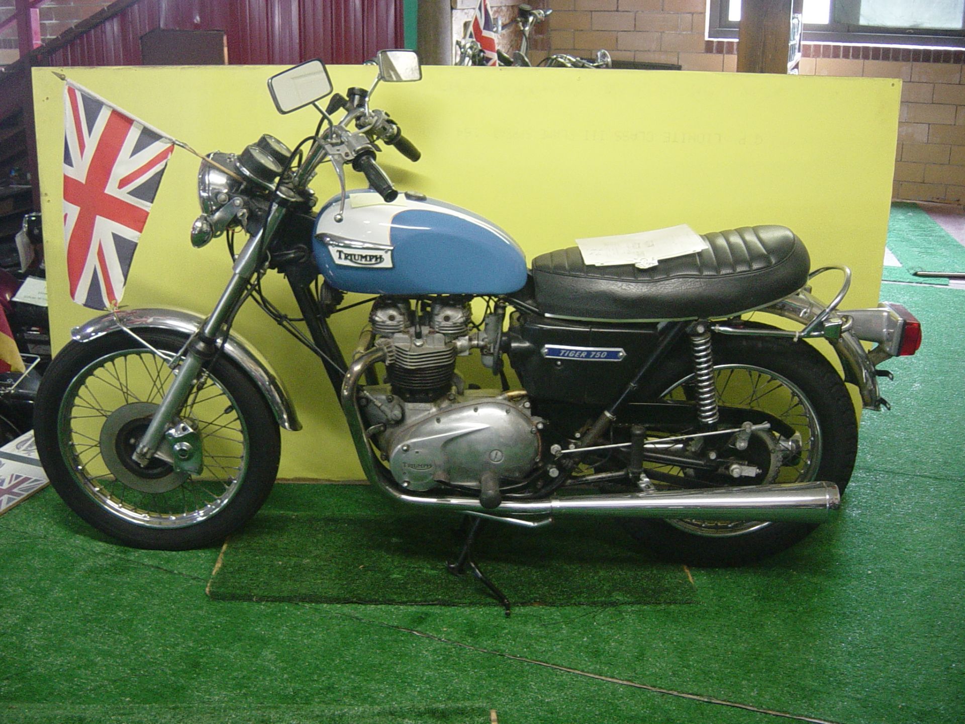 1973 TRIUMPH T140 TIGER TR6 (1ST YEAR OF 750) TITLE