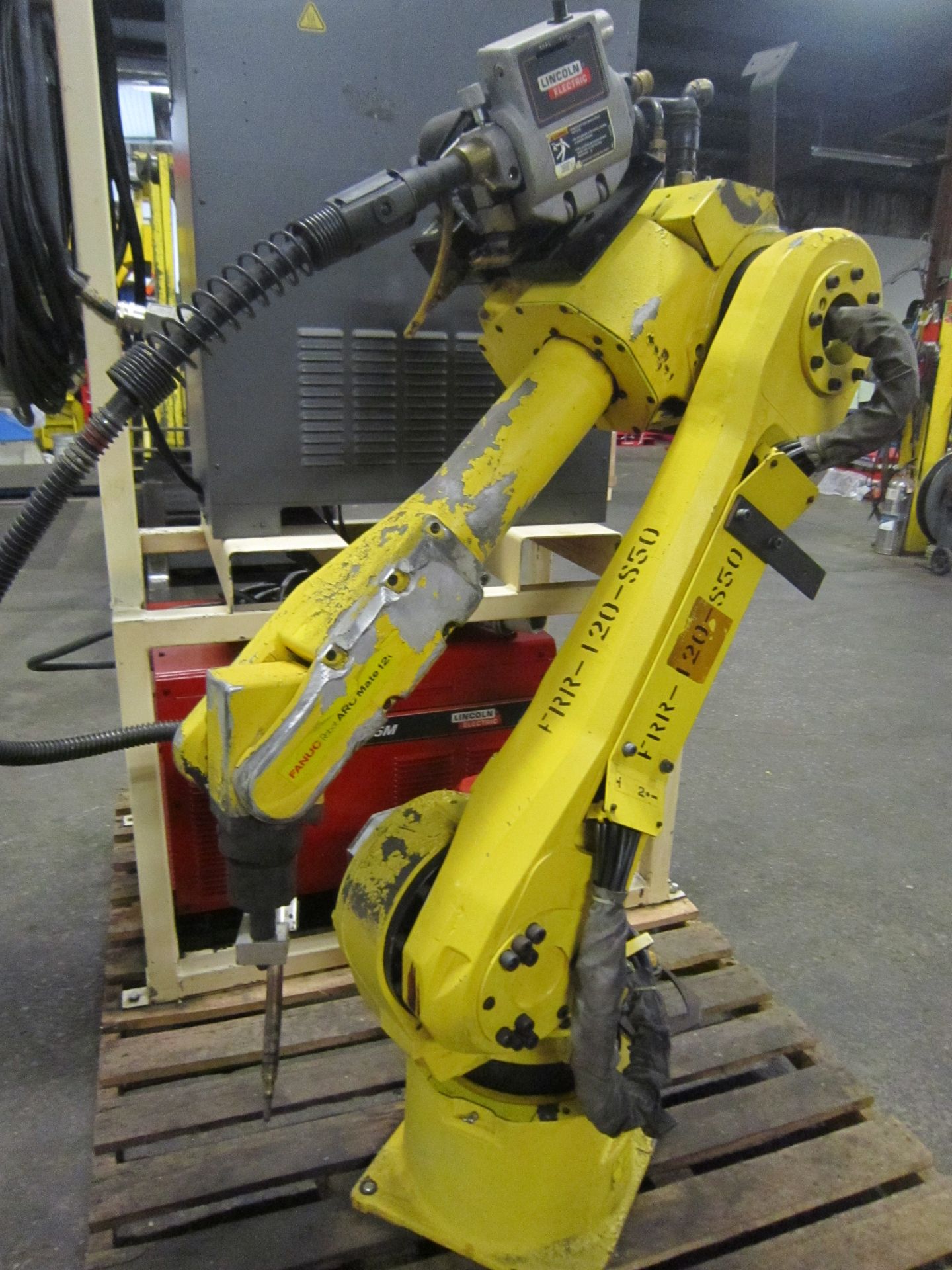 Fanuc Arcmate 120iB Welding Robot with RJ3iB Controller, teach pendant control with Lincoln