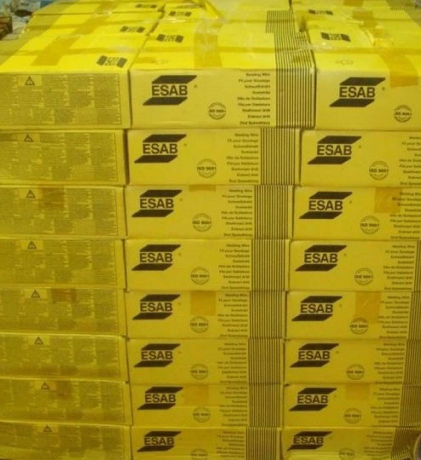 Lot of 16 boxes of Esab Welding Wire Coreshield 8 - 0.072" 25lbs X 16 (400lbs in lot)