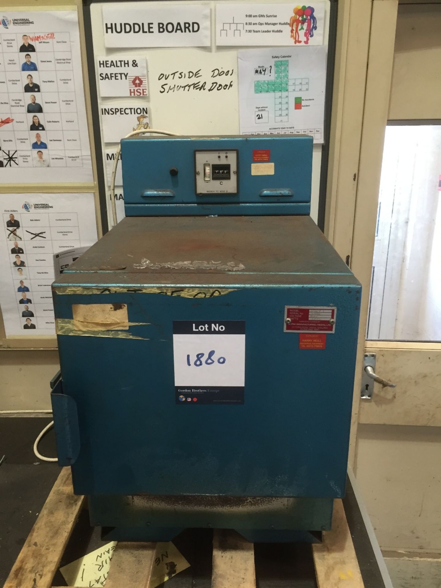 Alpha VHT1 bench electric hardening oven
240v
(Loc