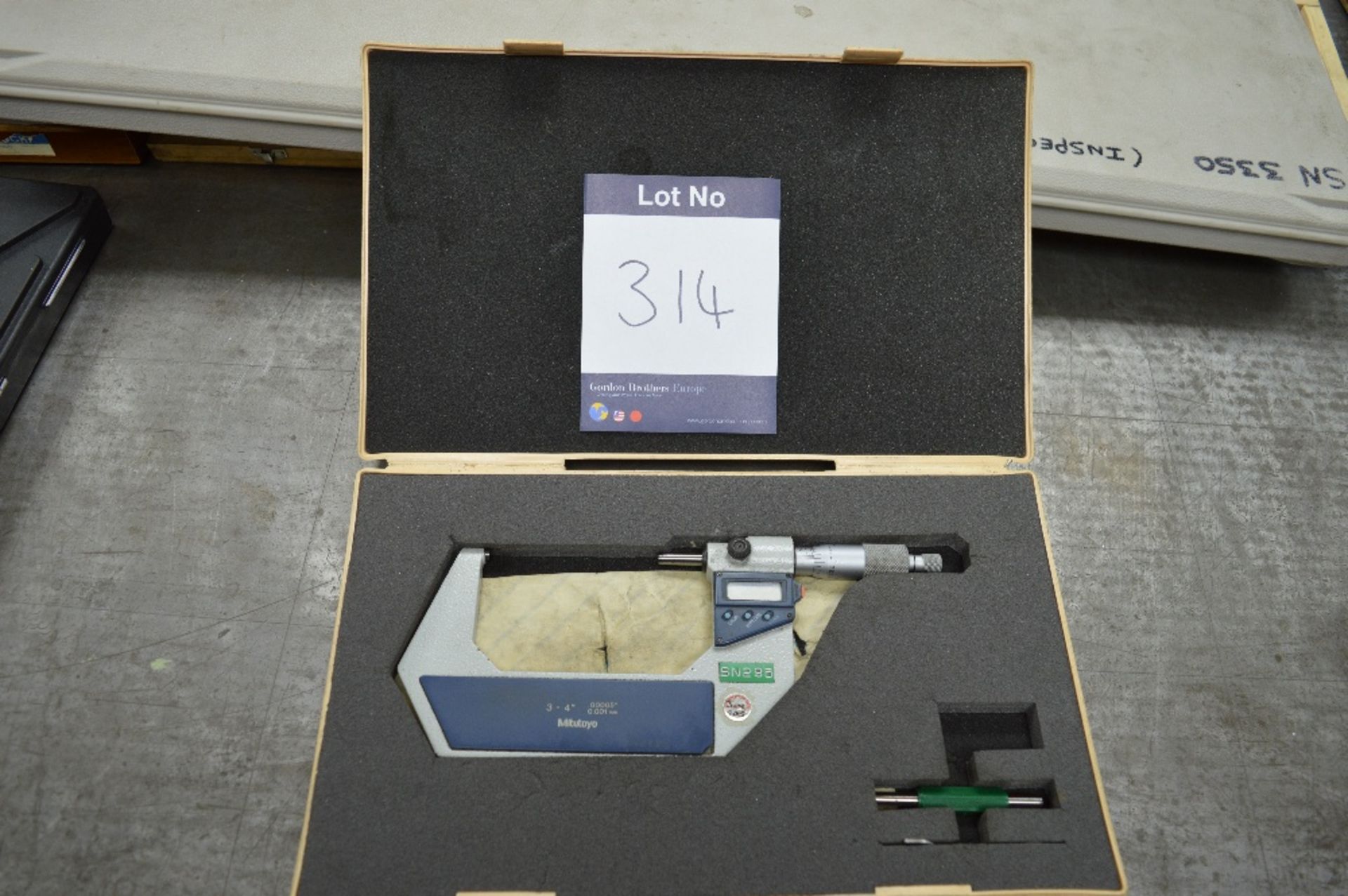 Mitutoyo 3-4" Digital Micrometer
Serial Number: 00