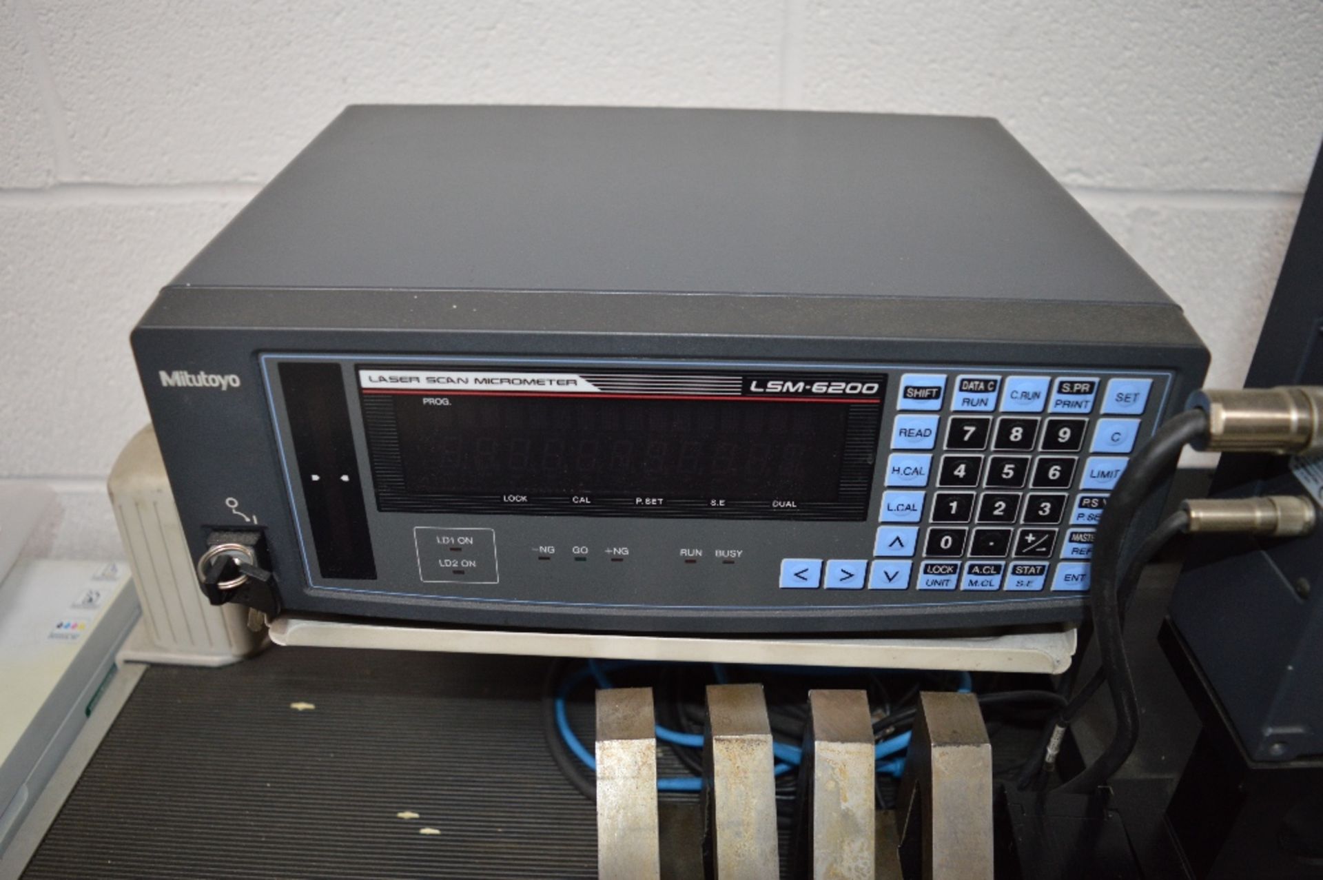 Mitutoyo LSM-516 S laser scan micrometer
Serial no - Image 3 of 5