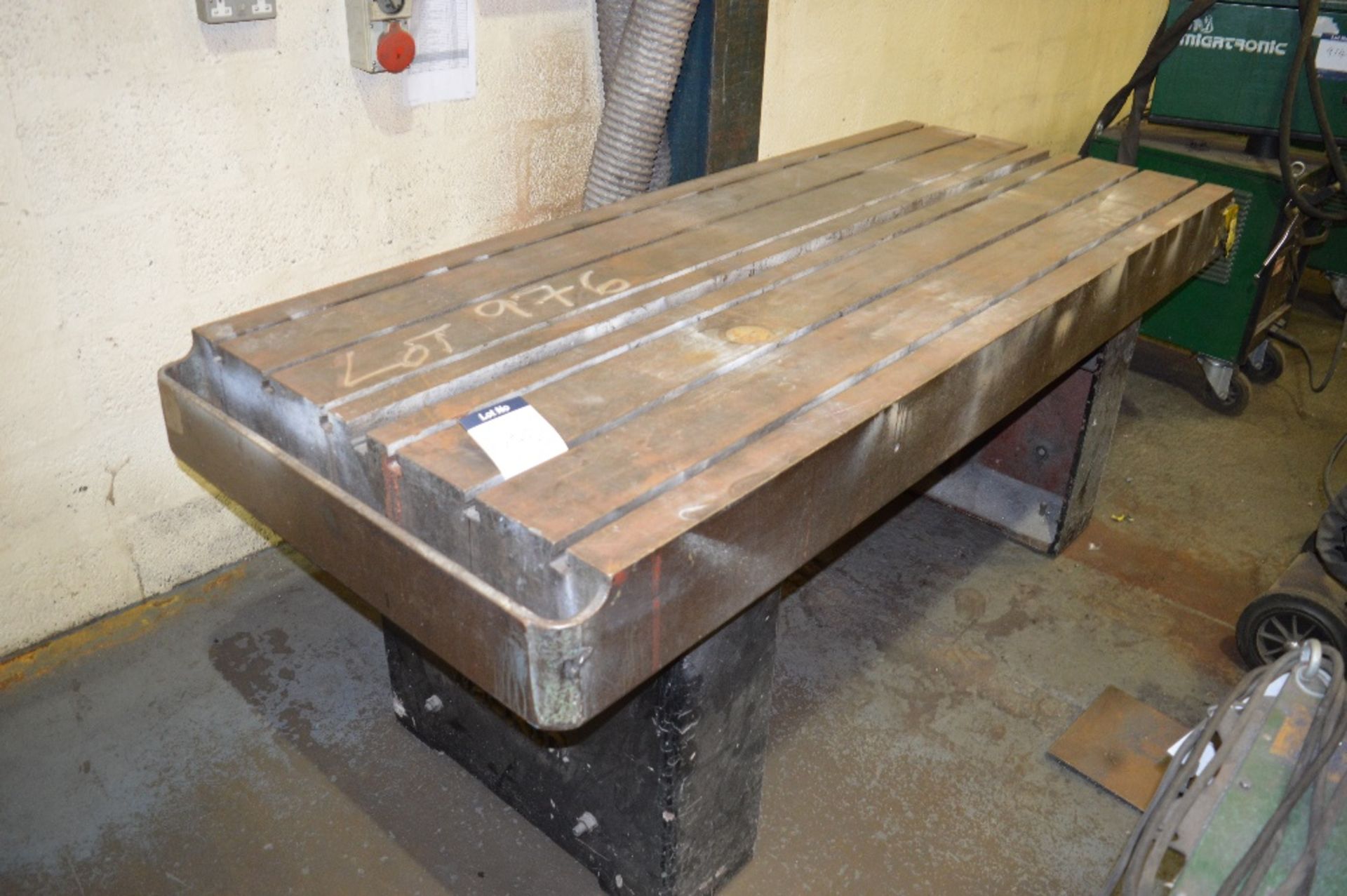 Steel Welding Bench
2.30m (w) x 0.92m (d) x 0.90m