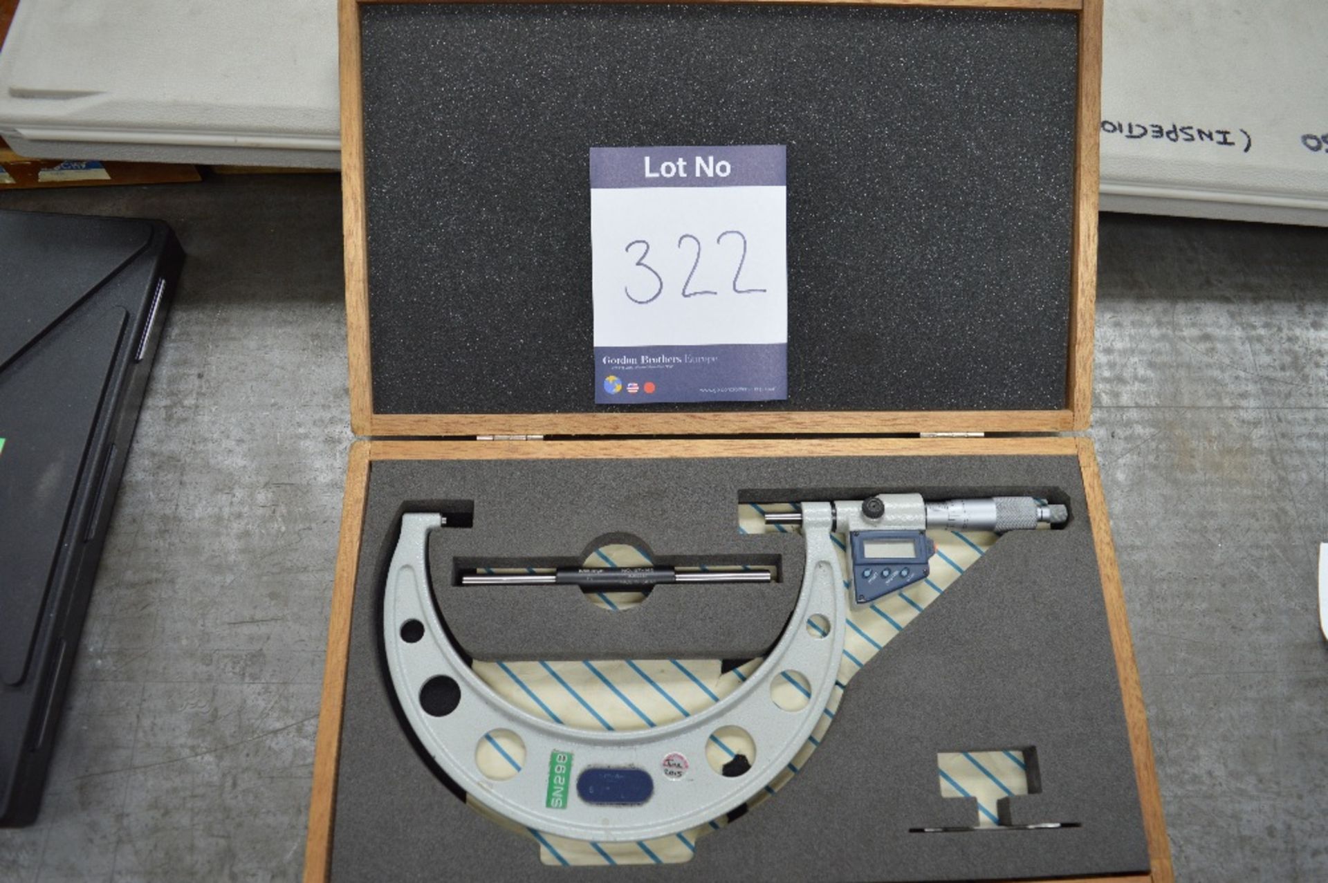 Mitutoyo 6-7" Digital Micrometer
Serial Number: 29