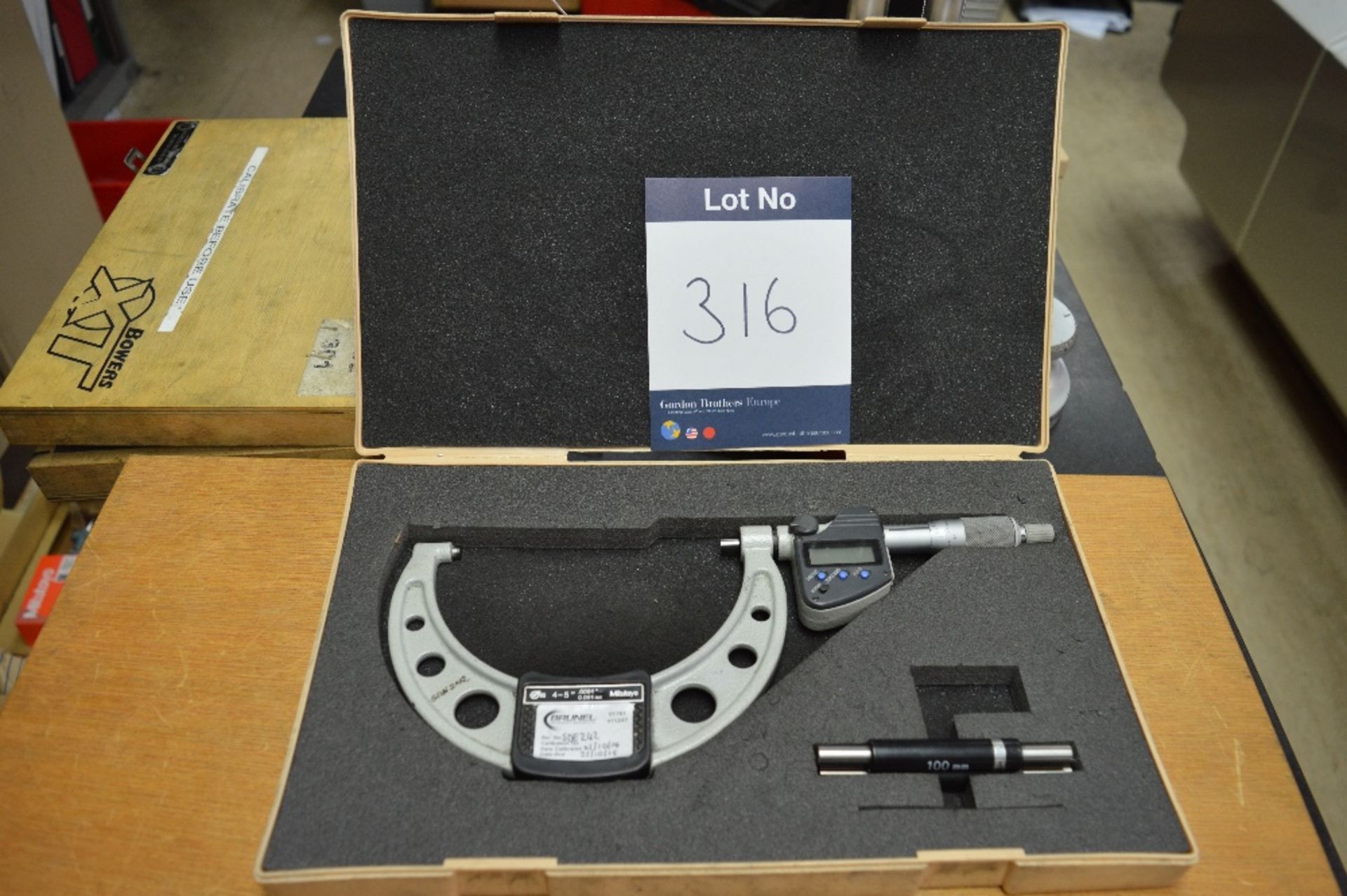 Mitutoyo 3-4" Digital Micrometer
Serial Number: SD