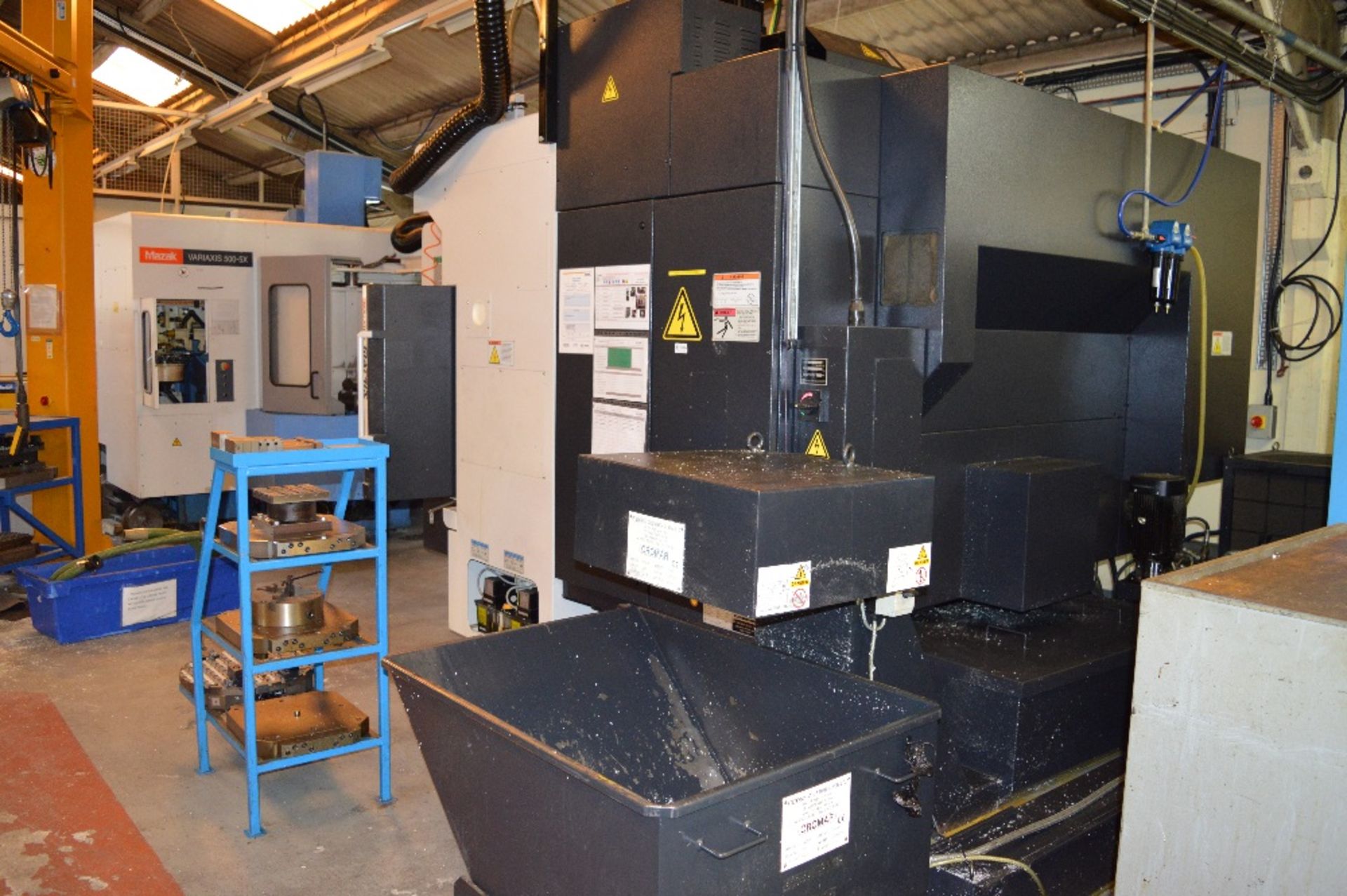 Mazak VARIAXIS 500-5X II twin pallet 5 axis CNC ve - Image 15 of 19