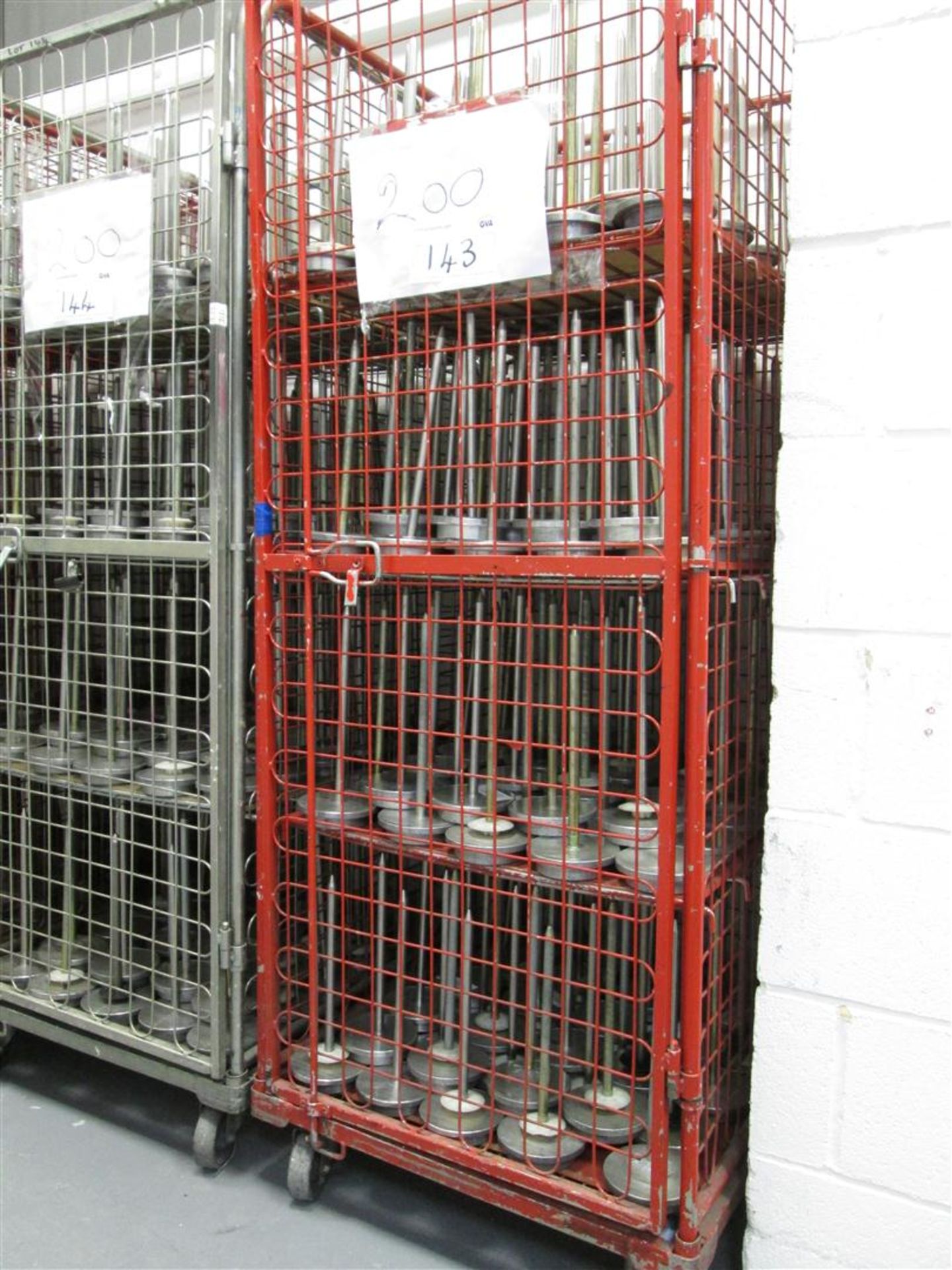 Trolley and contents (200: CD / DVD spindles (aluminium base / stainless steel spindle)

Note:

This