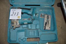 Makita cordless jigsaw for spares
c/w carry case **NO battery or charger**
A546888