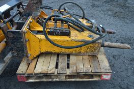 Arrowhead S60 Hydraulic hammer to suit JCB 3CX