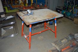 Site work bench c/w pipe clamp