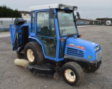 Iseki 325 4 x 4 diesel compact tractor
Recorded Hours: 1247
c/w mid mounted mowing deck, hi-lift