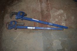 2 - Record pipe wrenches