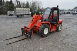 Manitou BT 420 buggiscopic 4 metre telescopic handler
Year: 2001
S/N: 165152
Recorded hours: 4746